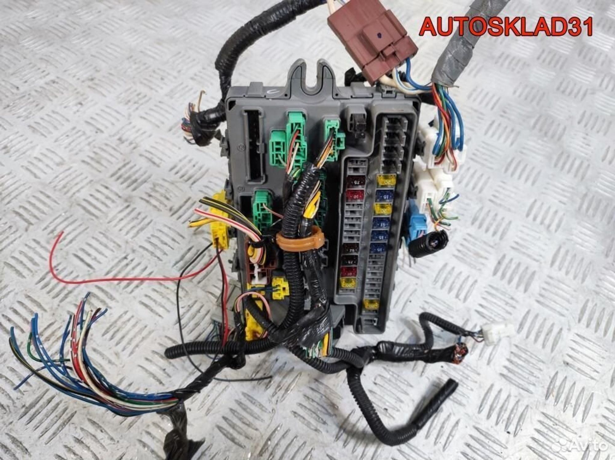 Блок предохранителей Honda Jazz 1.3 L13A1 Бензин, 1100 рублей, Дубовое