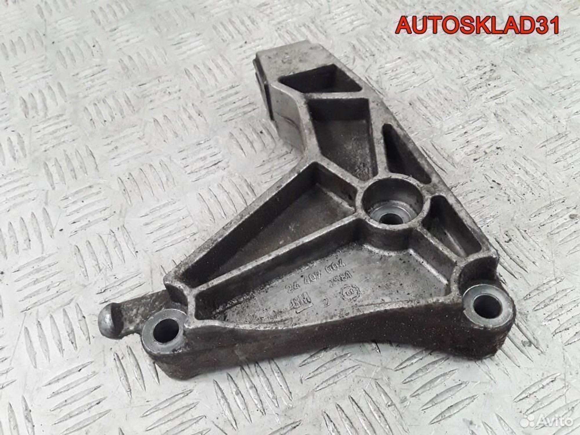 Кронштейн двигателя задний Opel Zafira A 24407004, 1200 рублей, Дубовое