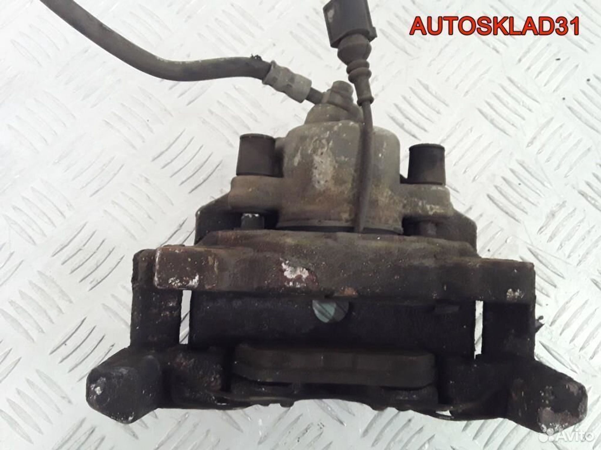 Суппорт тормозной передний левый Golf 5 1K0615123E, 2300 рублей, Дубовое