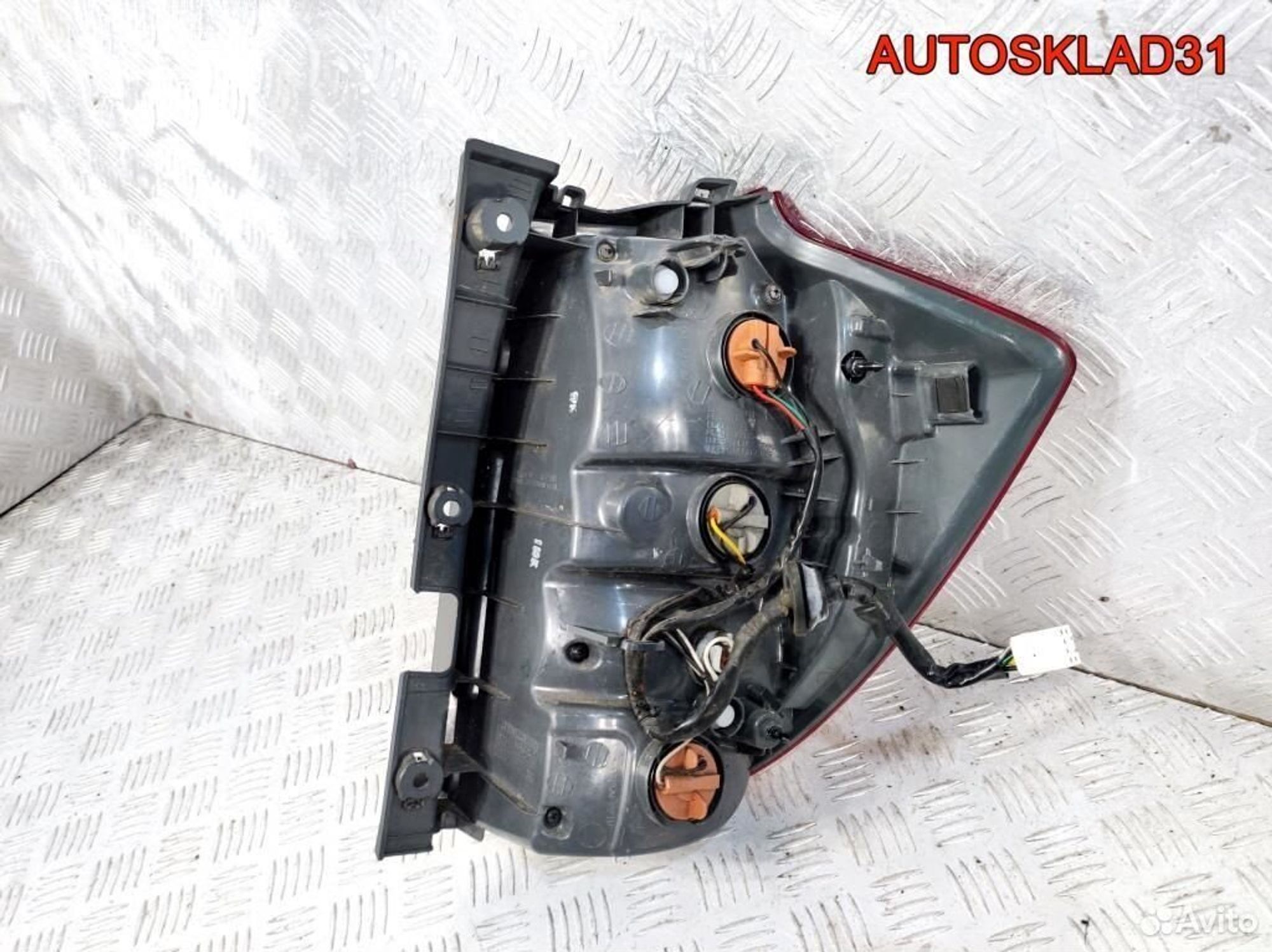 Фонарь задний левый Kia Ceed 924011H300 Универсал, 9200 рублей, Дубовое