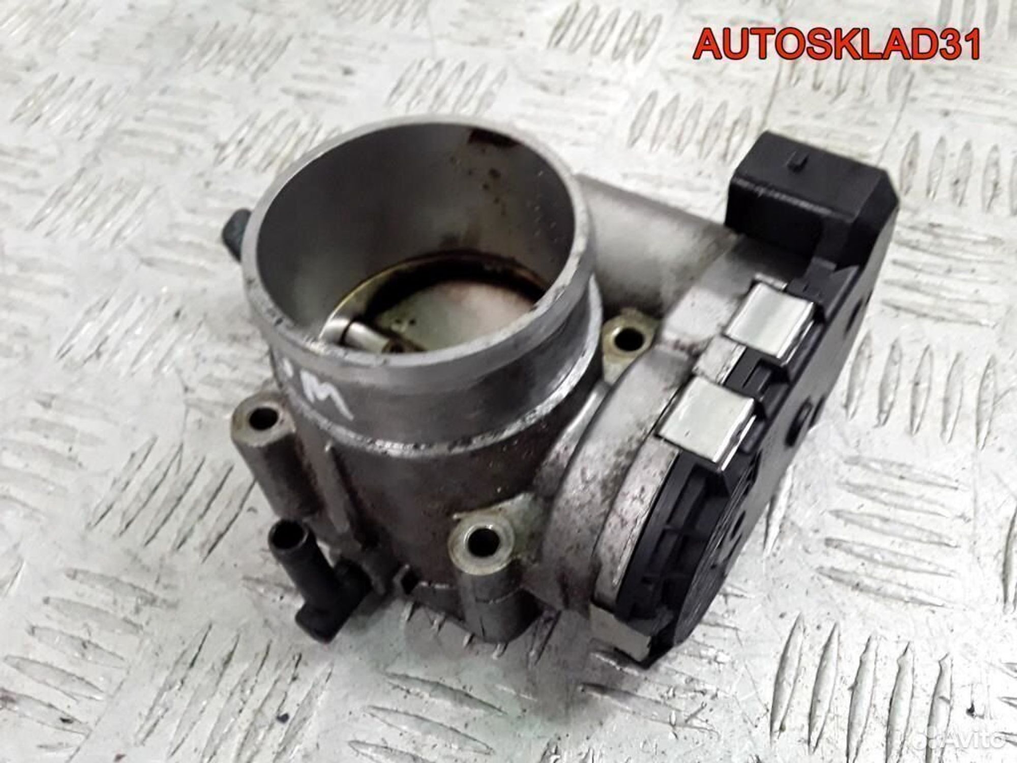 Заслонка дроссельная Audi A3 1,8 AUM 06A133062C, 3300 рублей, Дубовое