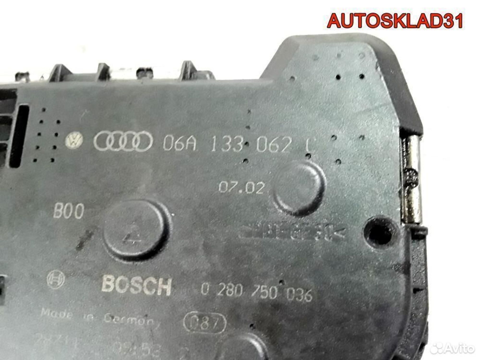 Заслонка дроссельная Audi A3 1,8 AUM 06A133062C, 3300 рублей, Дубовое