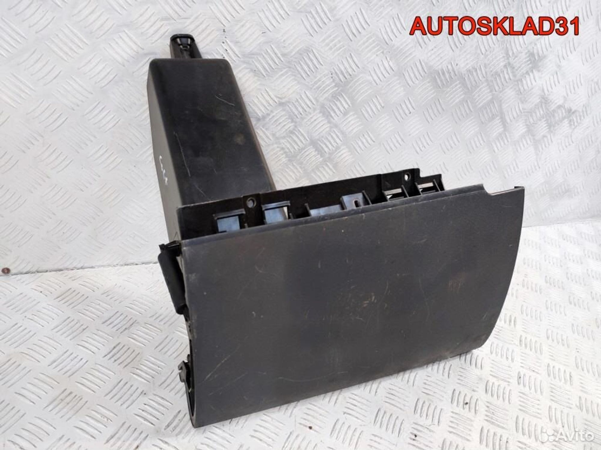 Бардачок Mitsubishi Colt Z3 MN140024ZZ, 2100 рублей, Дубовое