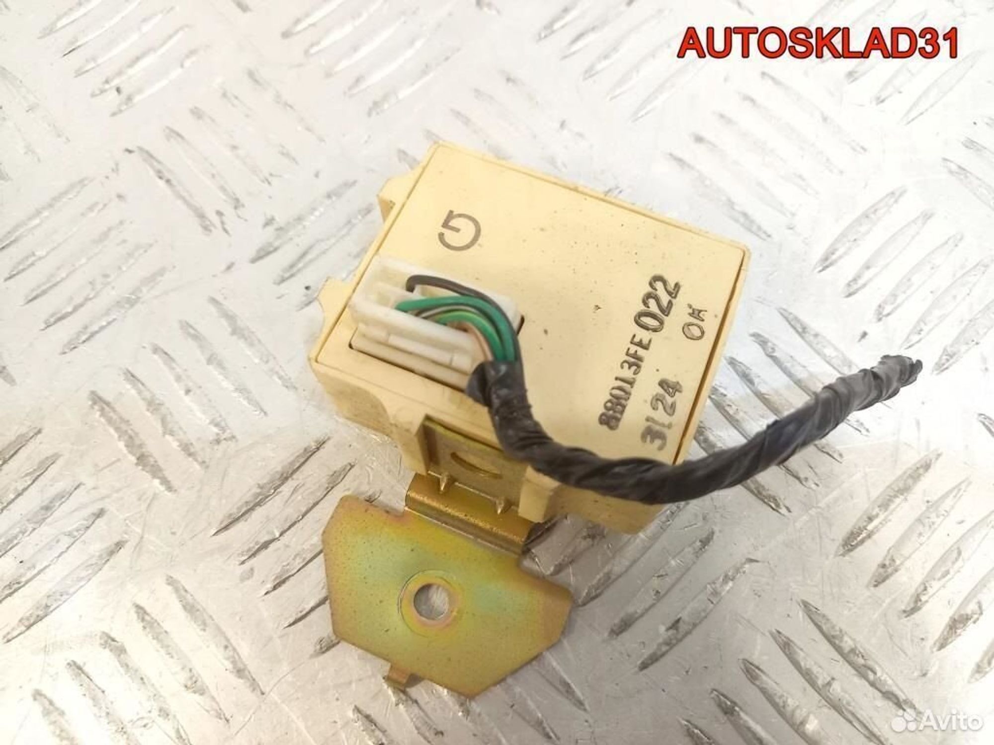 Реле ремней безопасности Subaru Impreza 88013FE022, 1100 рублей, Дубовое