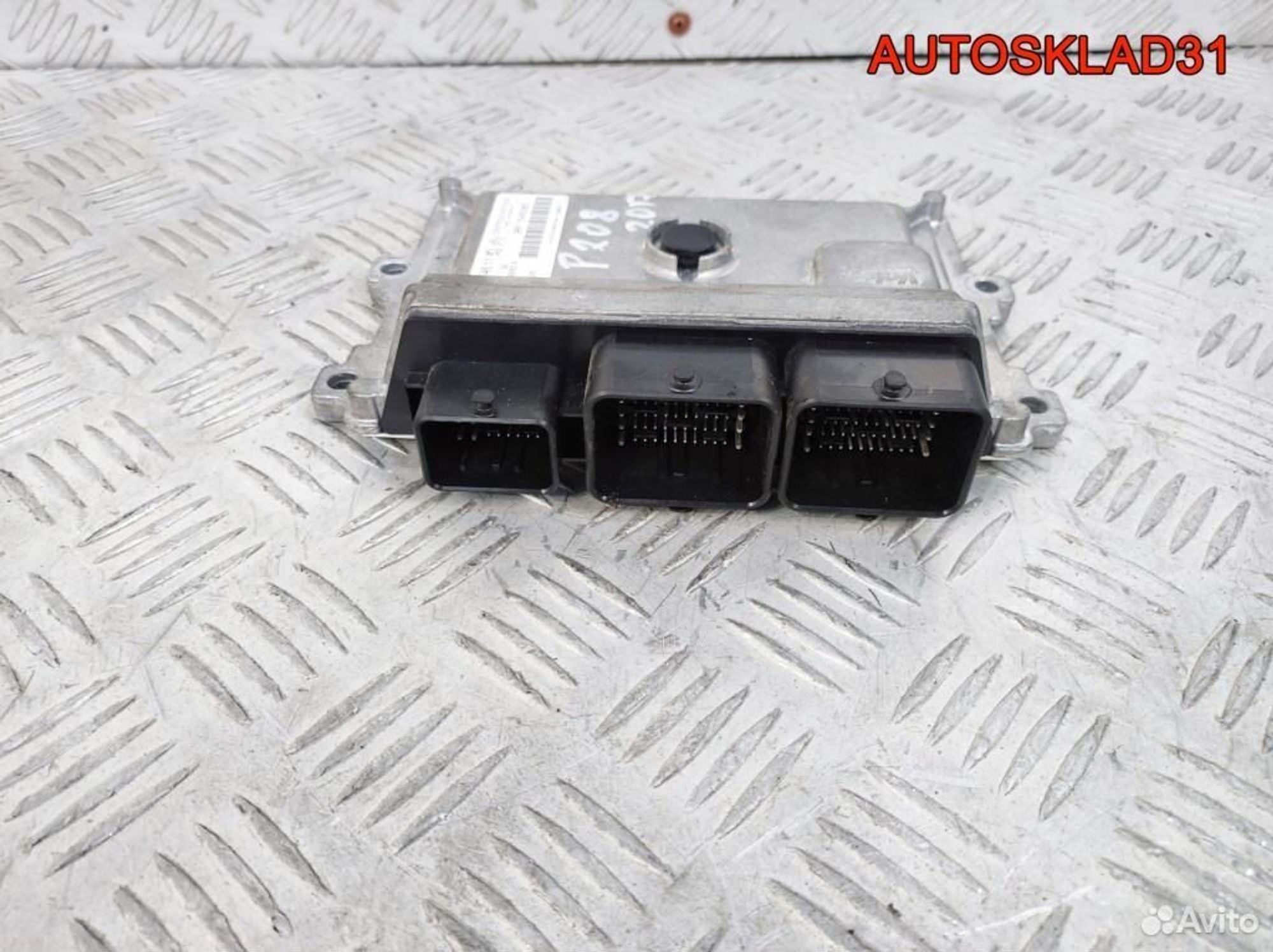 Блок эбу Peugeot 208 9811545080 1,2 Бензин, 10200 рублей, Дубовое