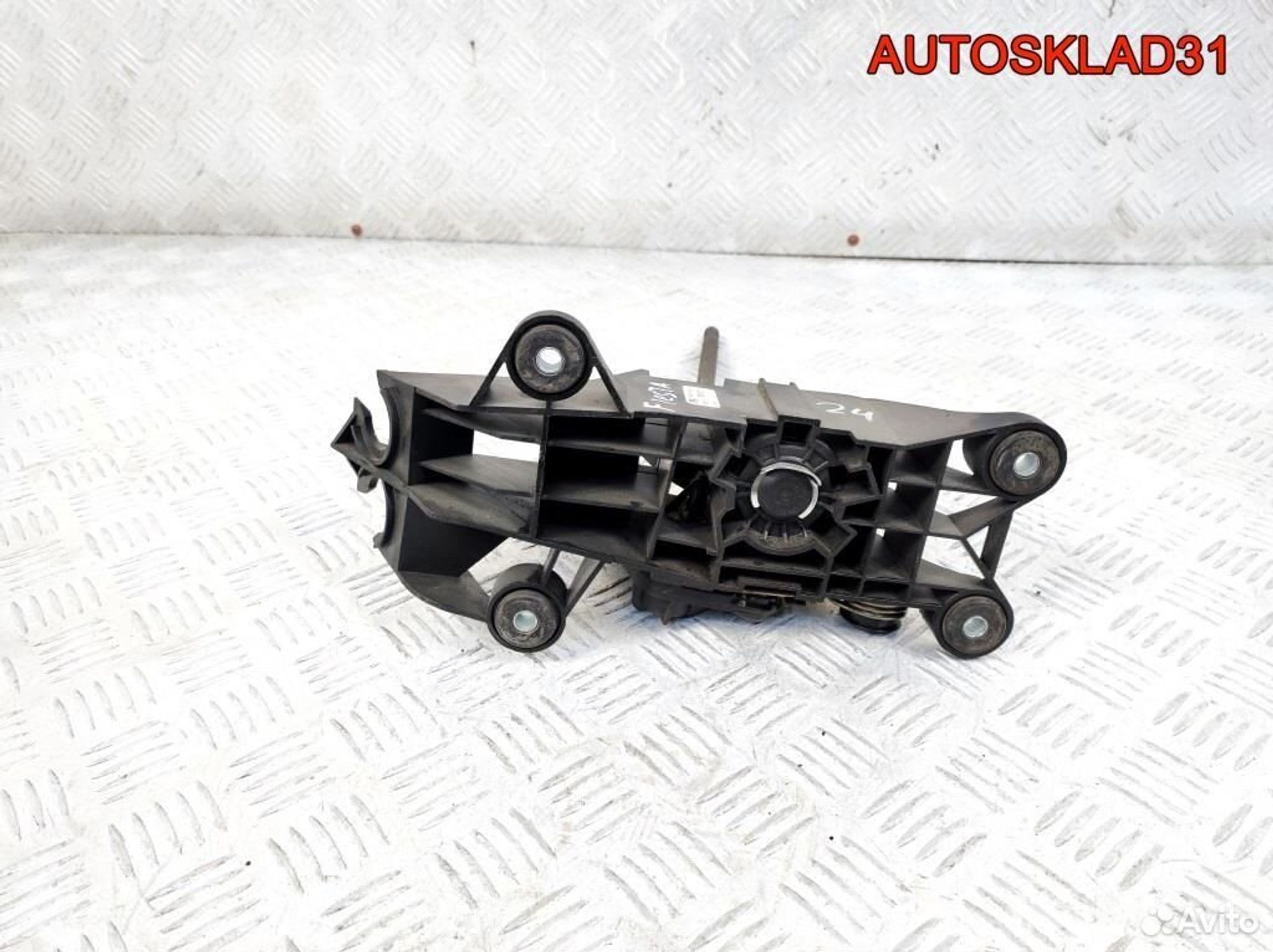 Кулиса МКПП Ford Fiesta 8A6R7C453MAB, 1700 рублей, Дубовое