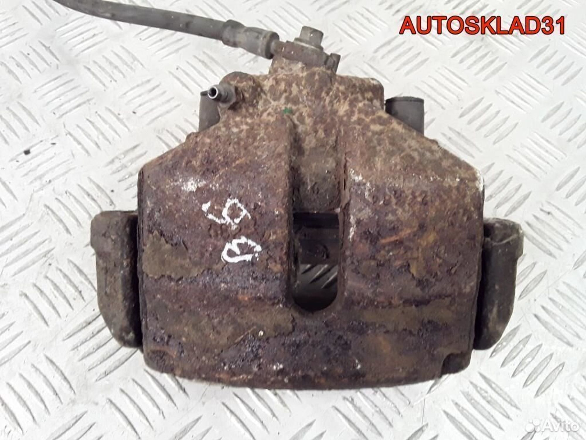 Суппорт тормозной передний правый VW Passat B6 2,0, 2600 рублей, Дубовое