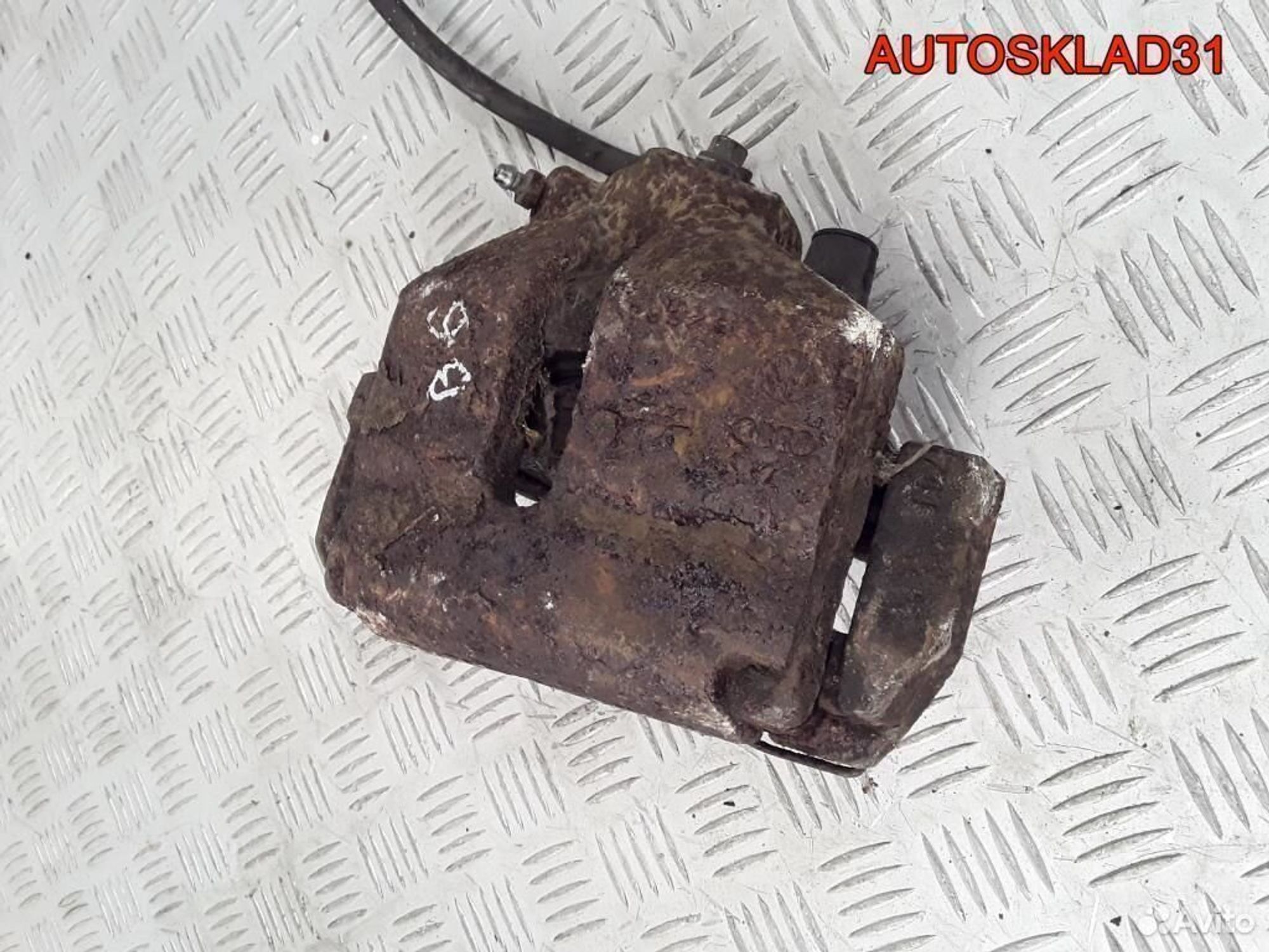 Суппорт тормозной передний правый VW Passat B6 2,0, 2600 рублей, Дубовое