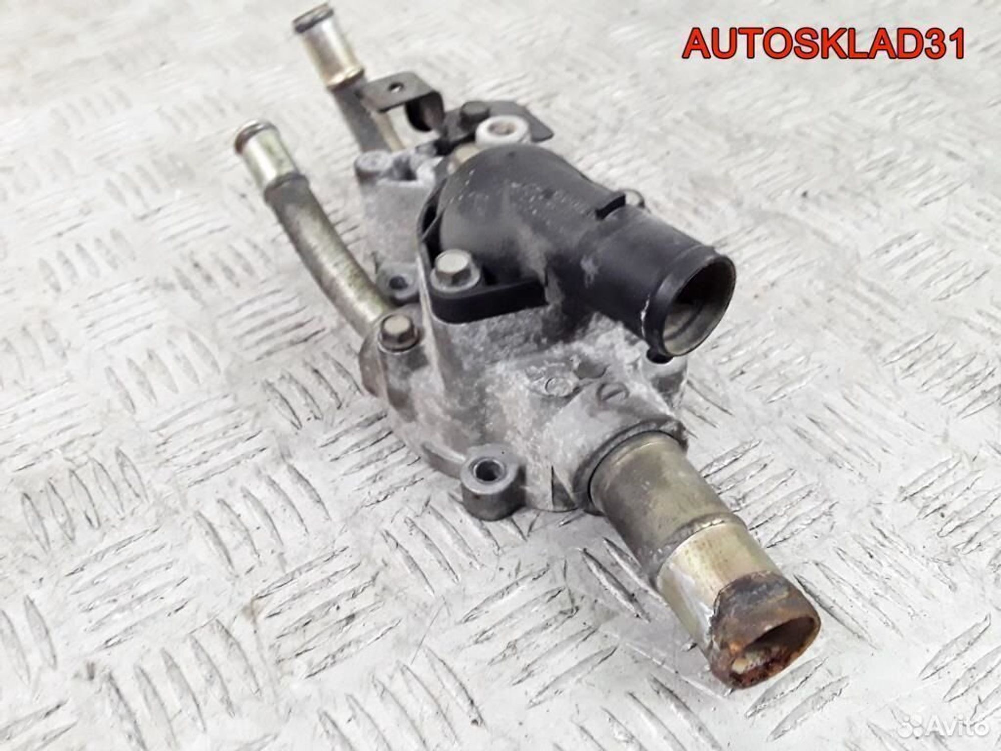 Корпус термостата Ниссан Примера п12е 130499F600, 1400 рублей, Дубовое