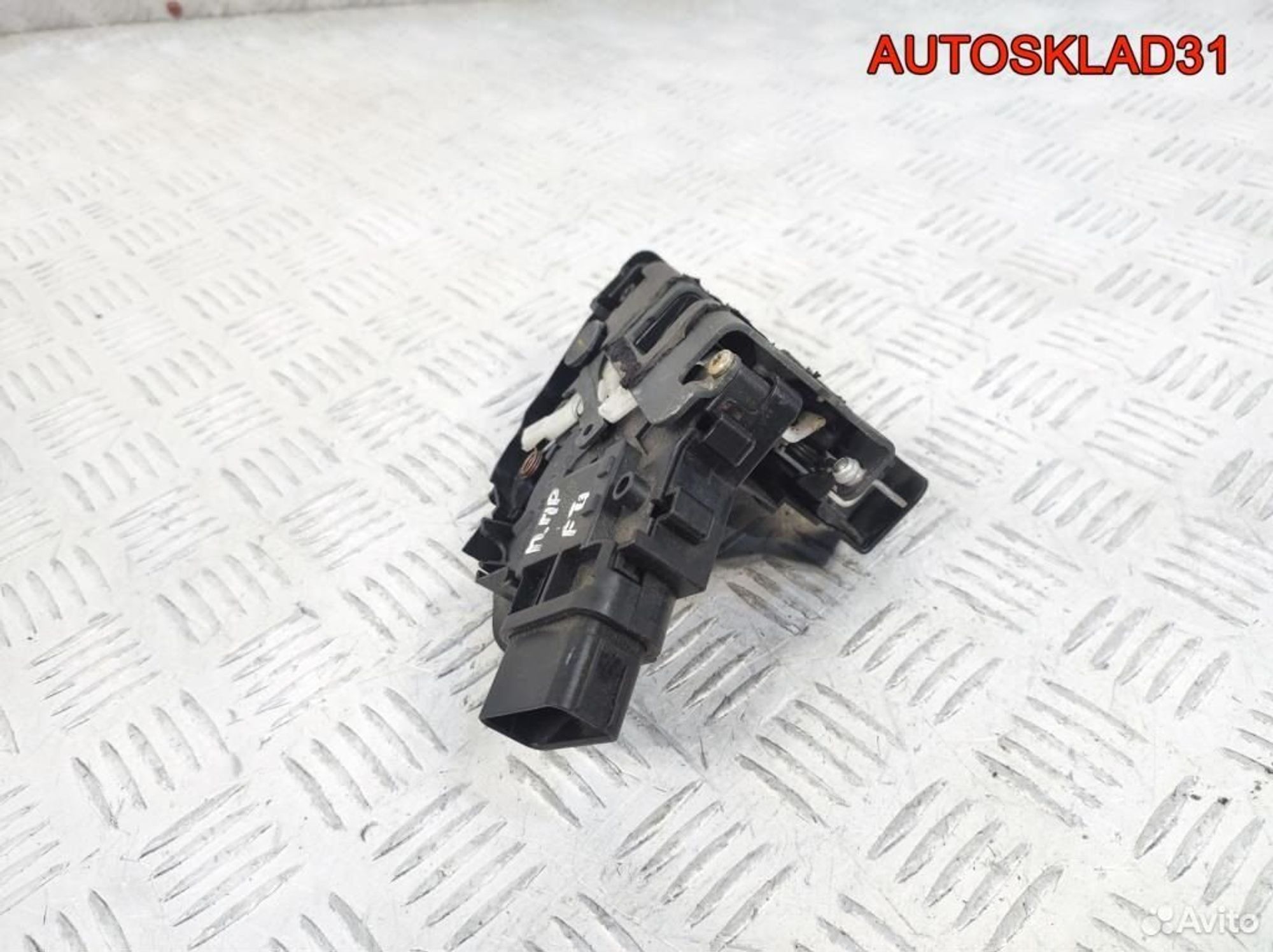 Замок двери перед правой Ford Focus 2 3M5AR21812AK, 2300 рублей, Дубовое