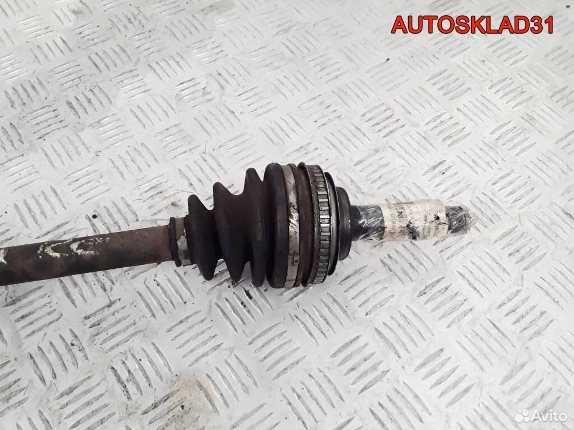 Привод передний правый Toyota Corolla E11 1.4 МКПП, 2700 рублей, Дубовое