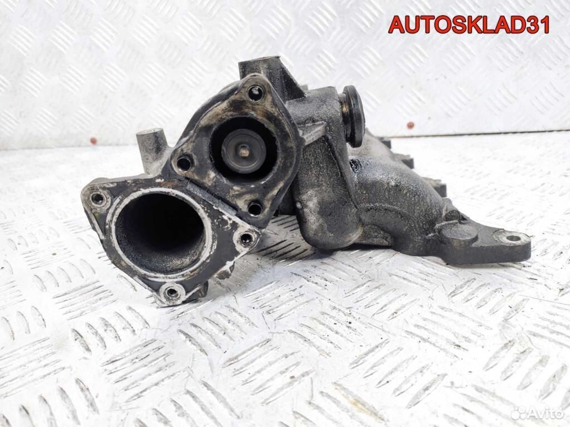 Коллектор впускной Volvo V40 F9Q 8200145096, 1700 рублей, Дубовое