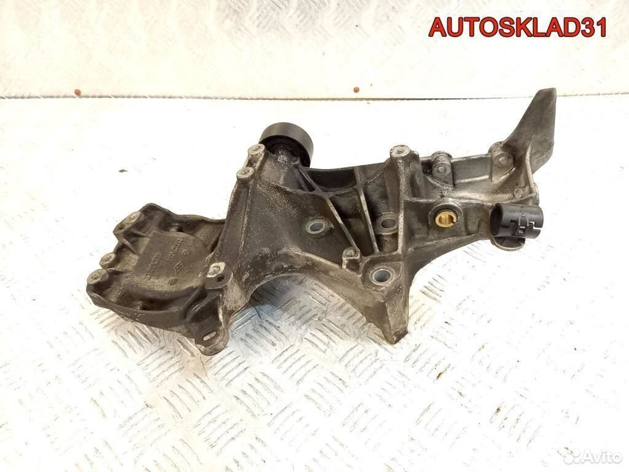 Кронштейн генератора Renault Kangoo 7700274249, 1200 рублей, Дубовое