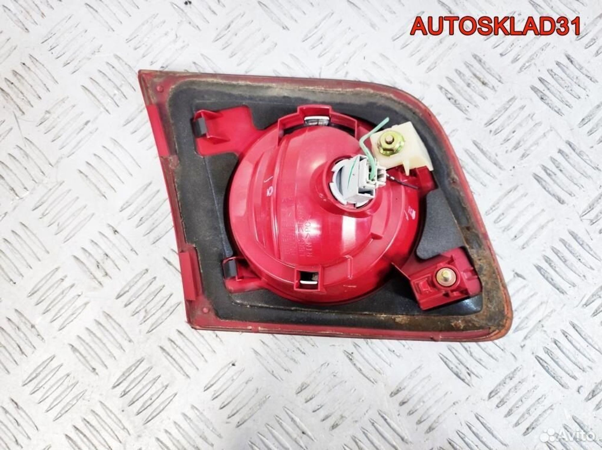 Фонарь задний внутренний правый Mazda 3 BK P2775R, 1100 рублей, Дубовое