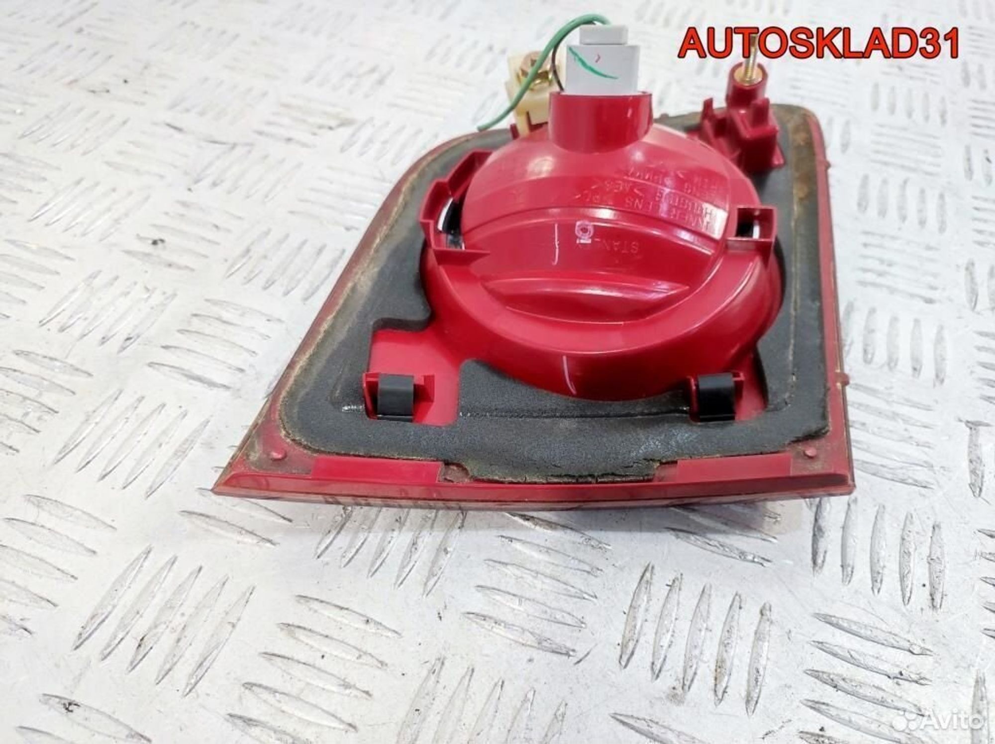 Фонарь задний внутренний правый Mazda 3 BK P2775R, 1100 рублей, Дубовое