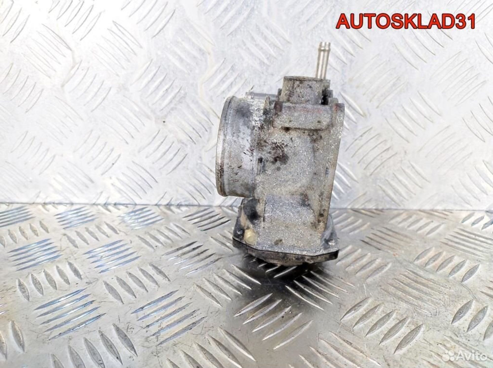 Заслонка дроссельная Toyota Corolla E15 2203037010, 2600 рублей, Дубовое