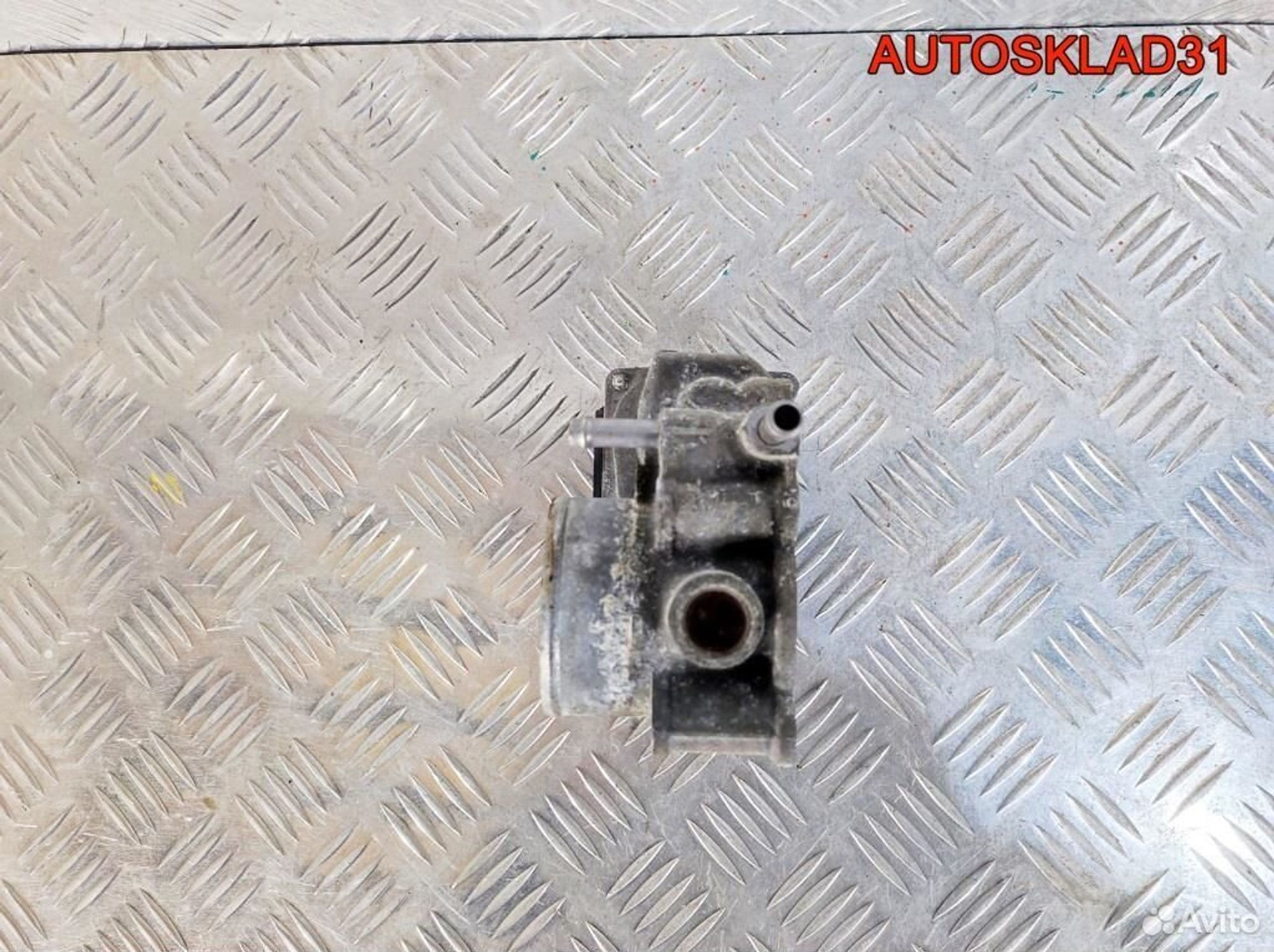 Заслонка дроссельная Toyota Corolla E15 2203037010, 2600 рублей, Дубовое