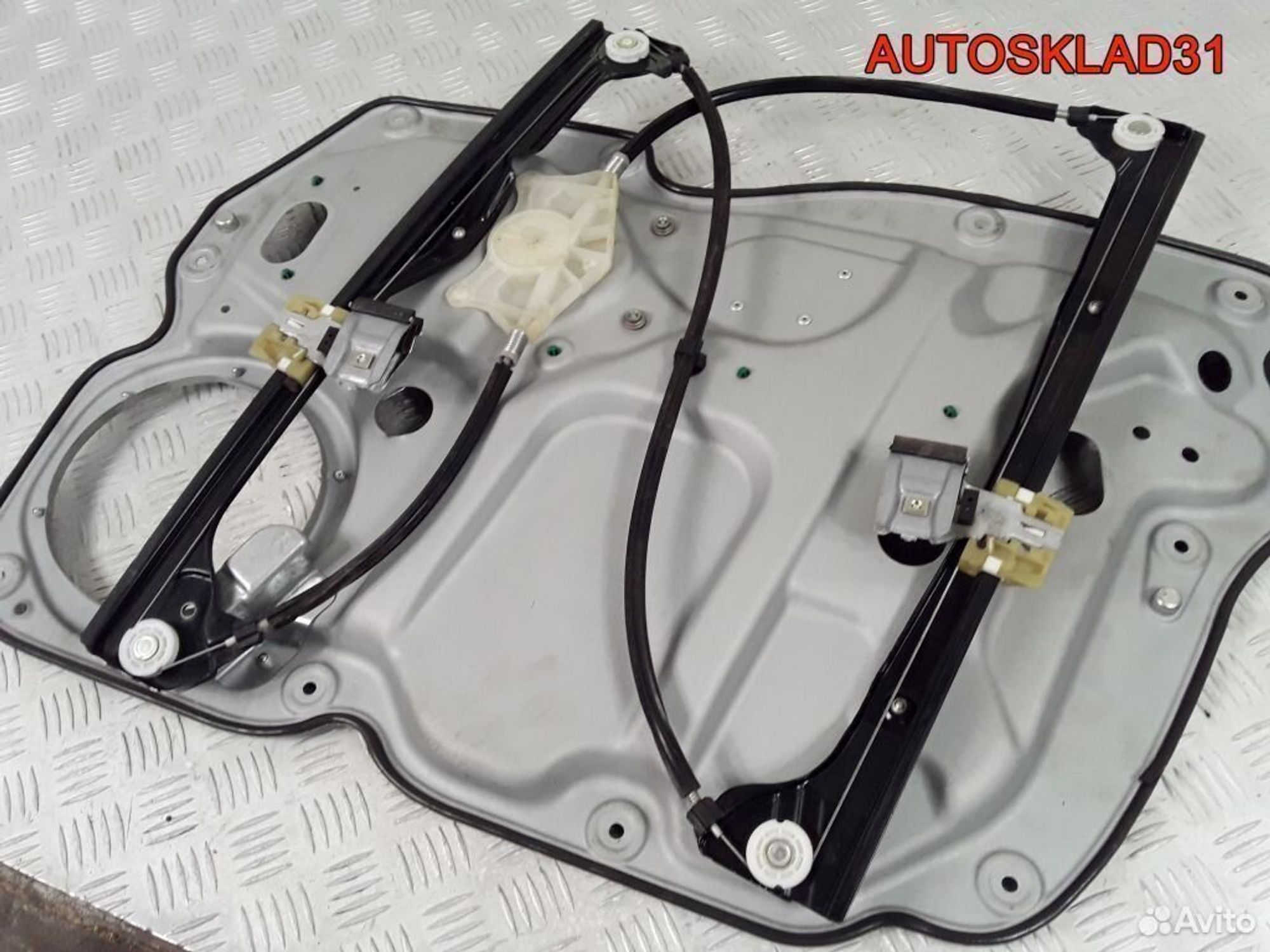 Стеклоподъёмник электр. п/левый Touran 1T1837729AE, 3600 рублей, Дубовое