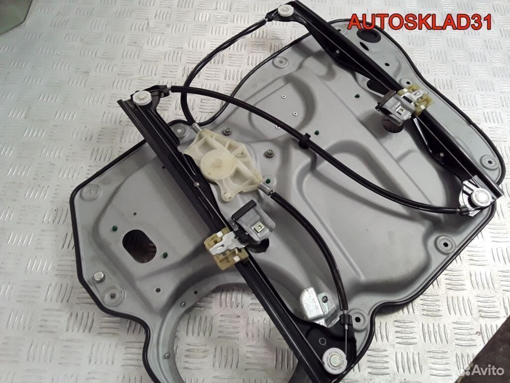 Стеклоподъёмник электр. п/левый Touran 1T1837729AE, 3600 рублей, Дубовое