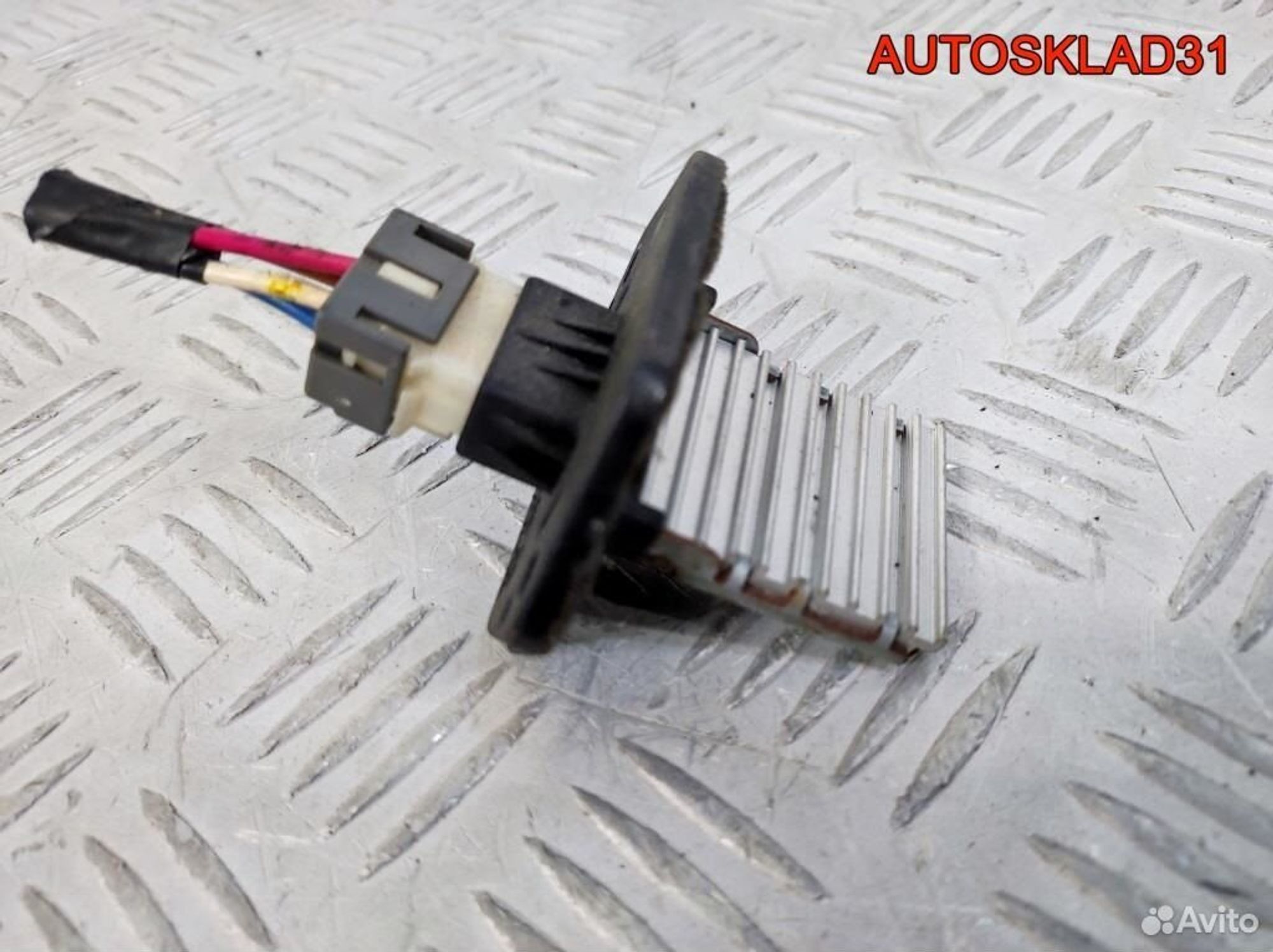 Резистор отопителя Kia RIio 971281G000, 900 рублей, Дубовое