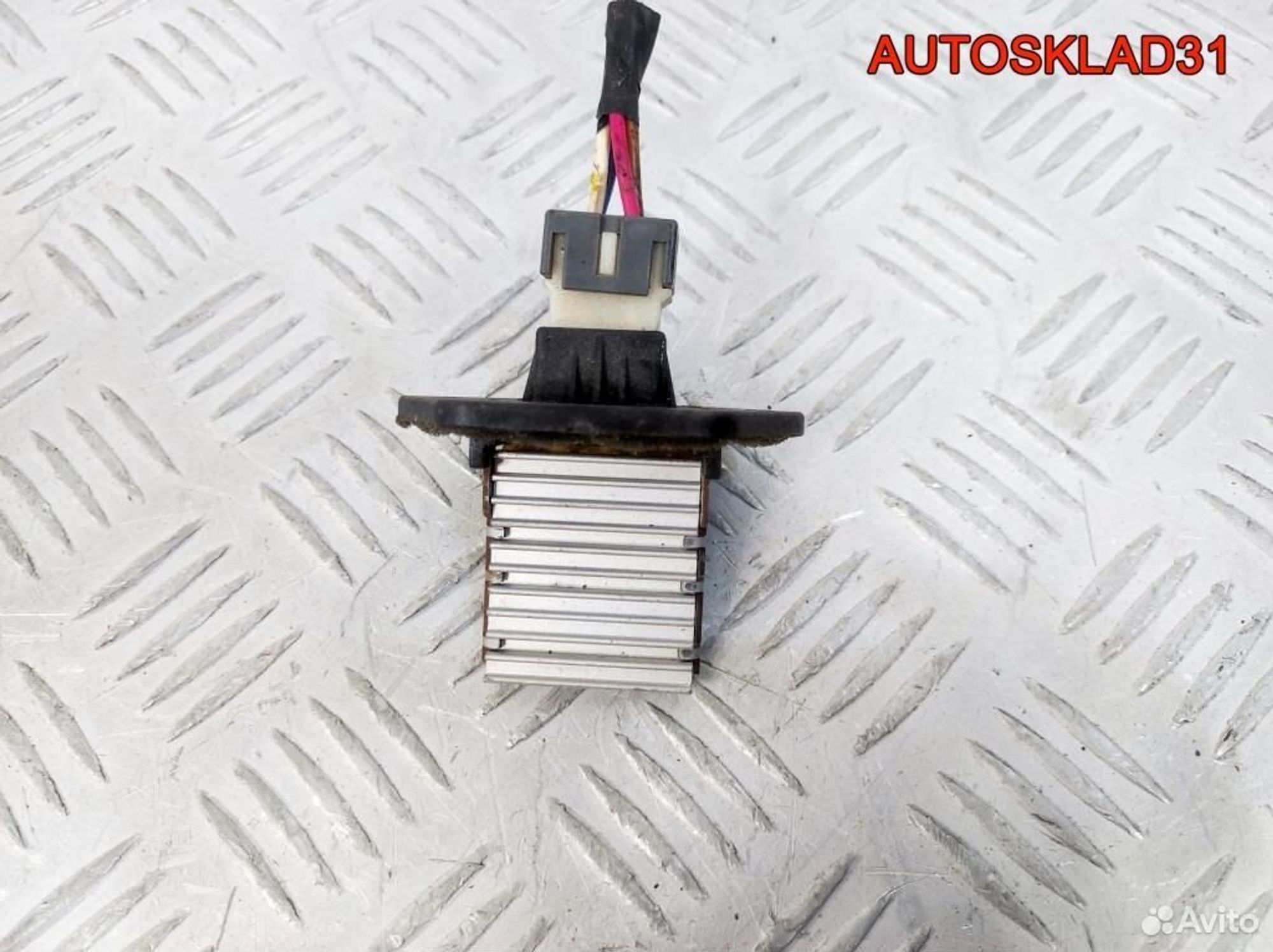 Резистор отопителя Kia RIio 971281G000, 900 рублей, Дубовое