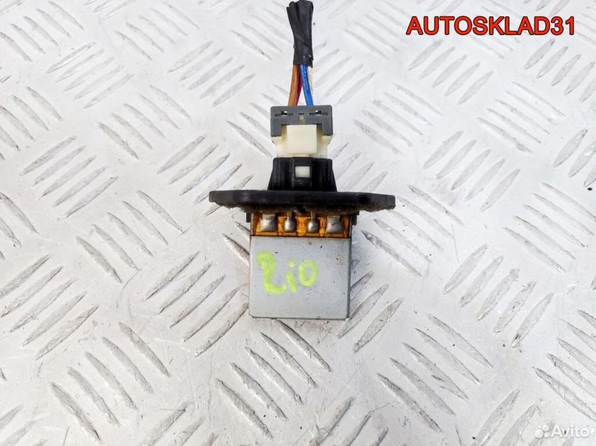 Резистор отопителя Kia RIio 971281G000, 900 рублей, Дубовое