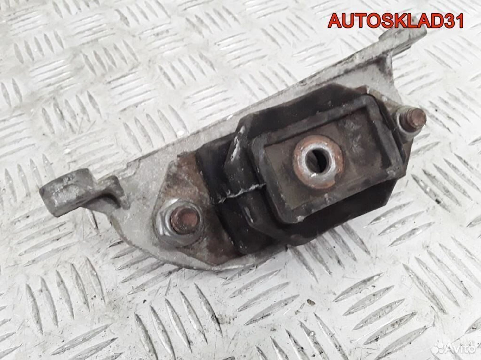 Кронштейн опоры кпп Renault Logan K7K 8200216113, 1200 рублей, Дубовое