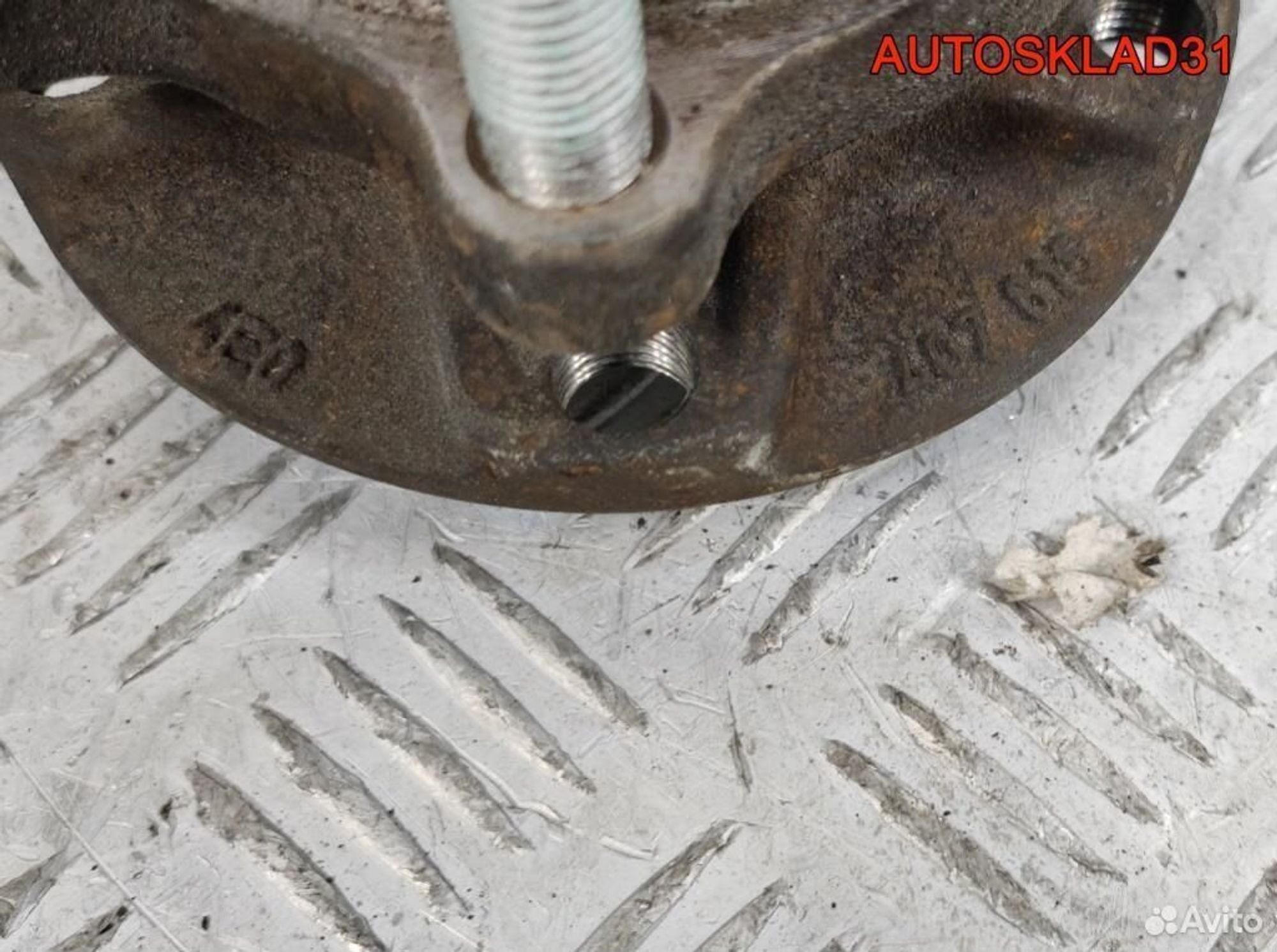 Ступица передняя Audi A8 D3 6.0 W12 BHT 4E0407615, 3200 рублей, Дубовое