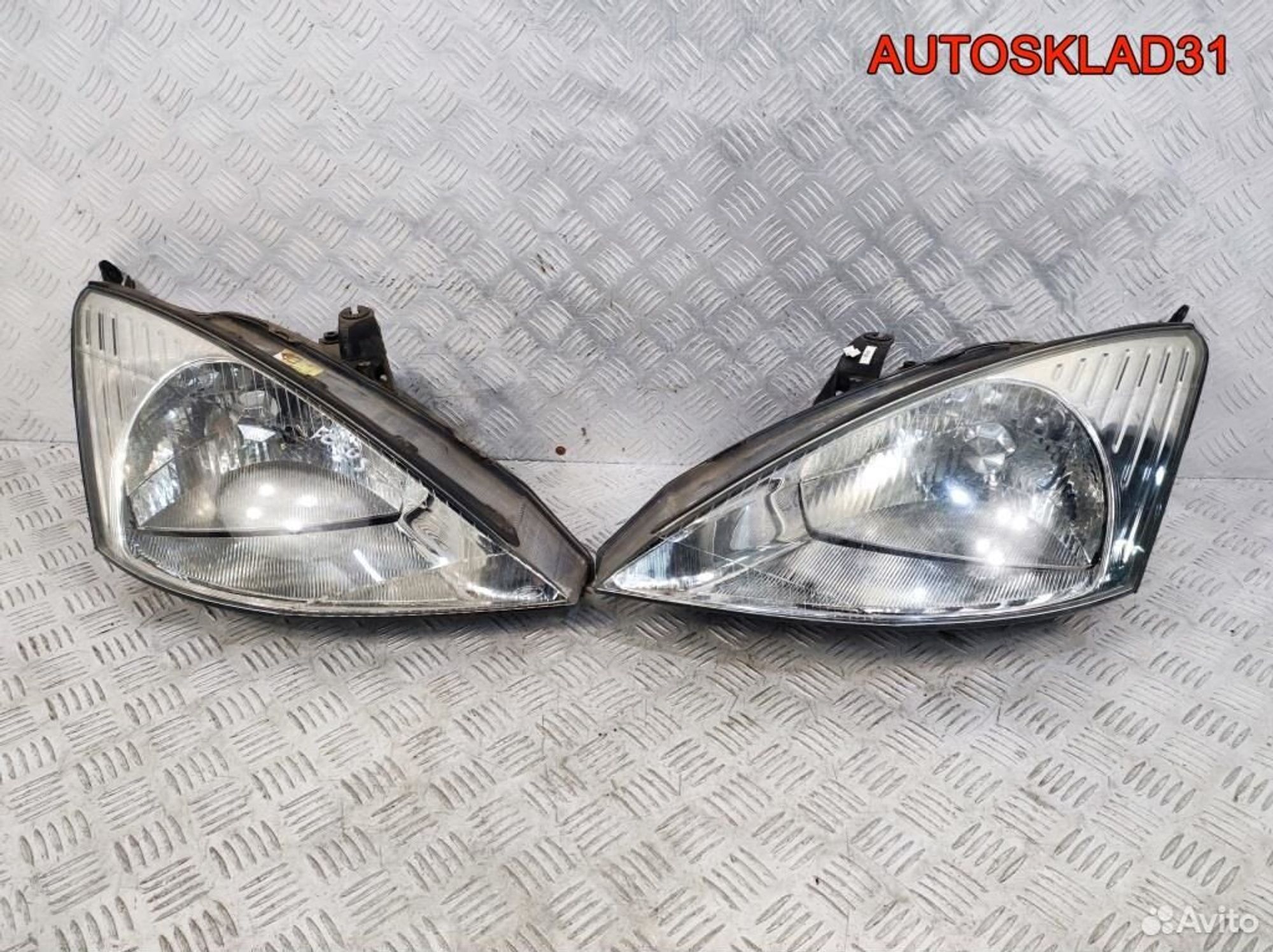 Фара левая правая Ford Focus 1 1M5113005 Дорест, 4900 рублей, Дубовое