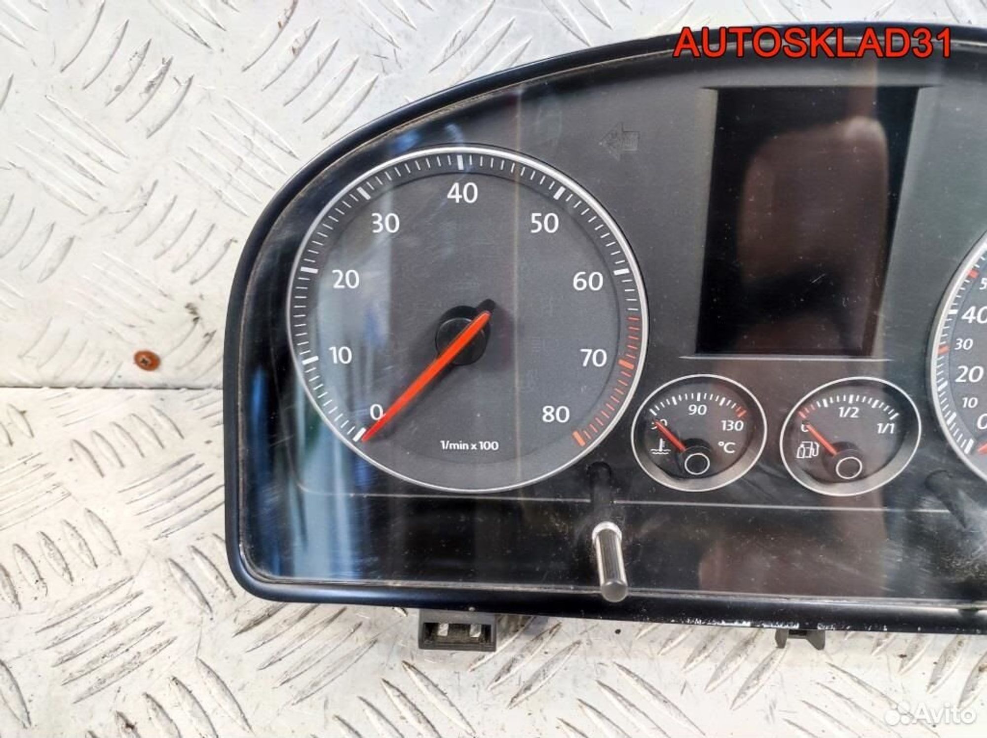 Панель приборов VW Touran 1T0920872B Бензин, 8100 рублей, Дубовое