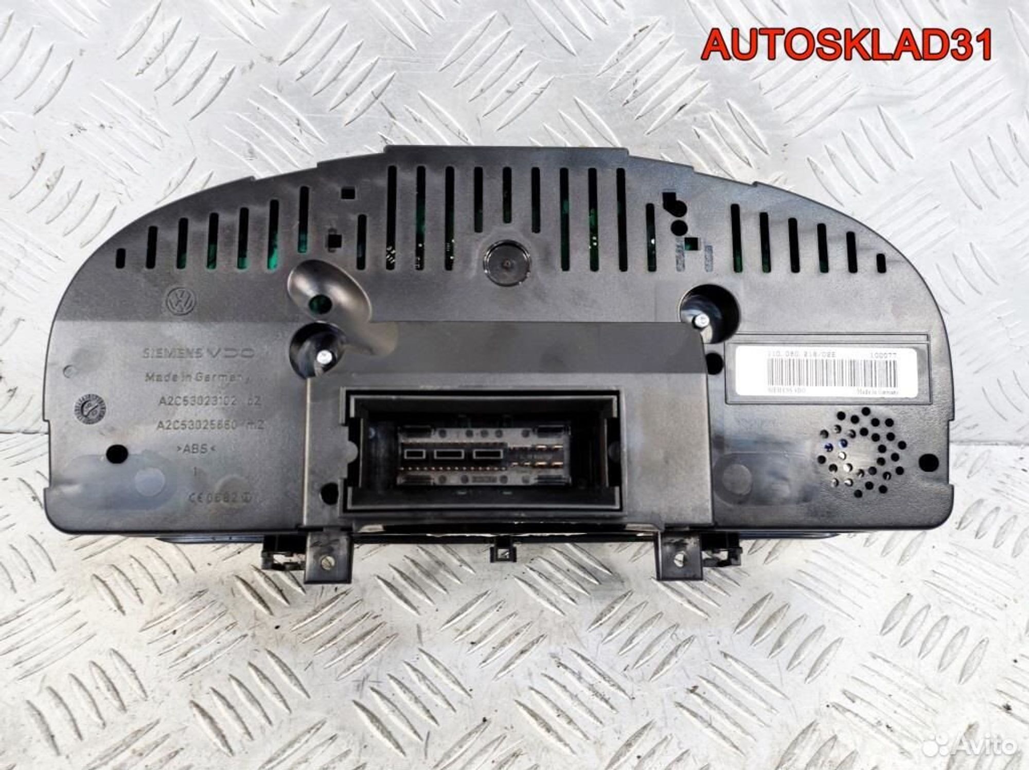 Панель приборов VW Touran 1T0920872B Бензин, 8100 рублей, Дубовое