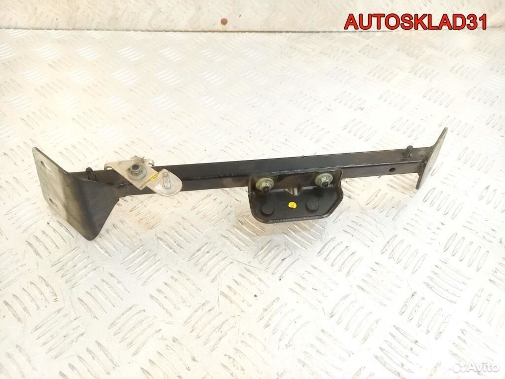 Усилитель передней панели левый Audi A8 D3, 1100 рублей, Дубовое