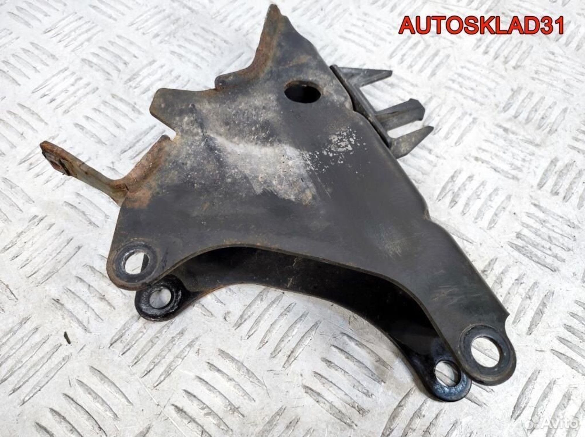 Кронштейн кпп Volkswagen Polo 1.4 AUD 1H0199270, 1100 рублей, Дубовое