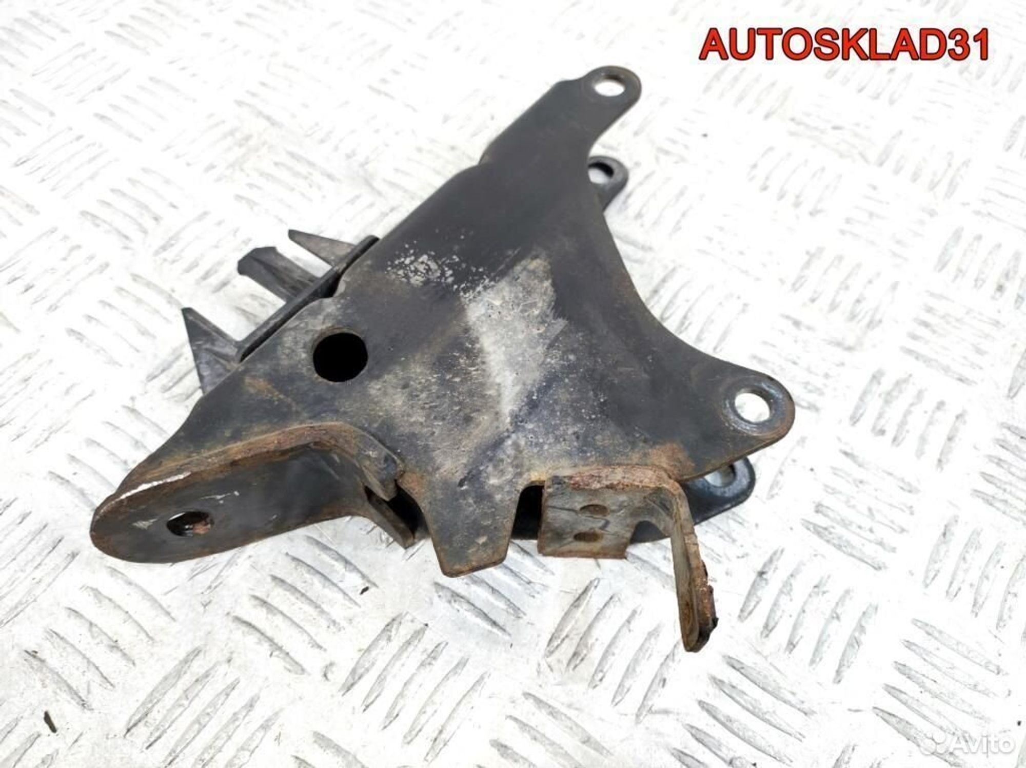 Кронштейн кпп Volkswagen Polo 1.4 AUD 1H0199270, 1100 рублей, Дубовое