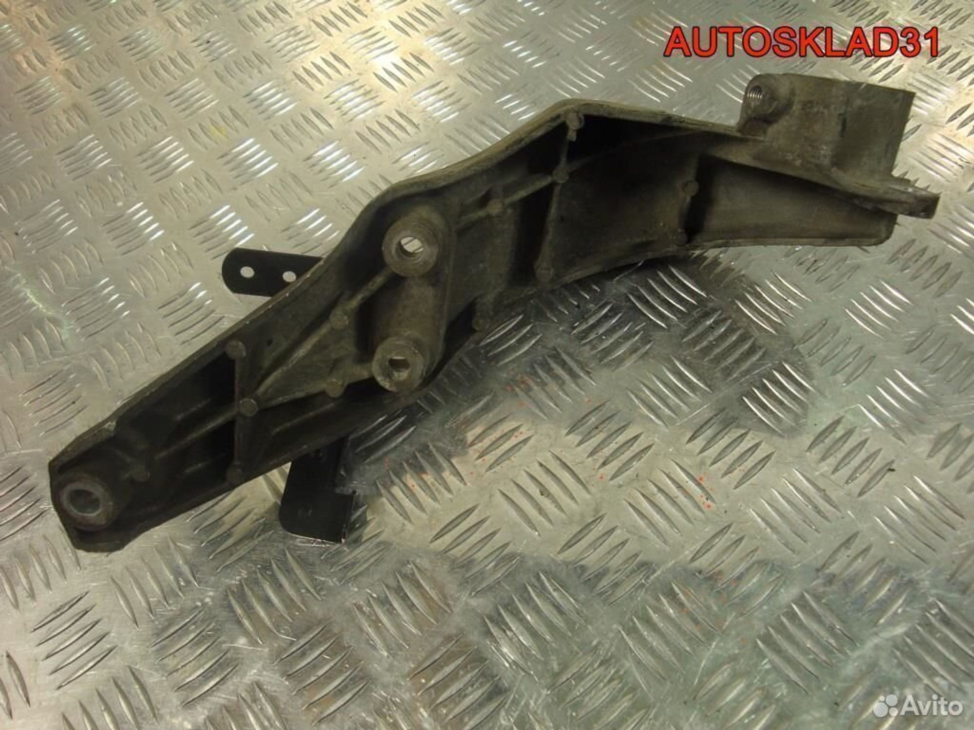 Кронштейн генератора Opel Vectra B 9223024, 600 рублей, Дубовое