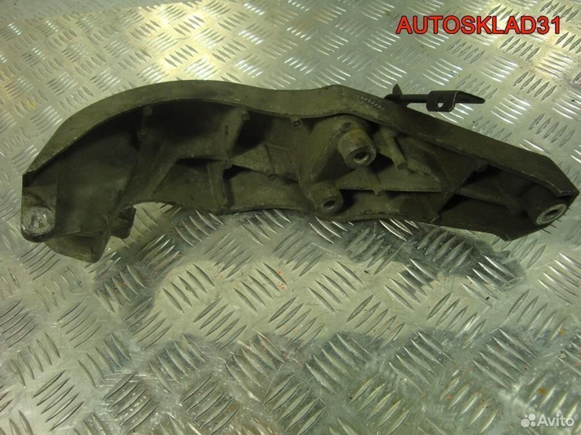 Кронштейн генератора Opel Vectra B 9223024, 600 рублей, Дубовое