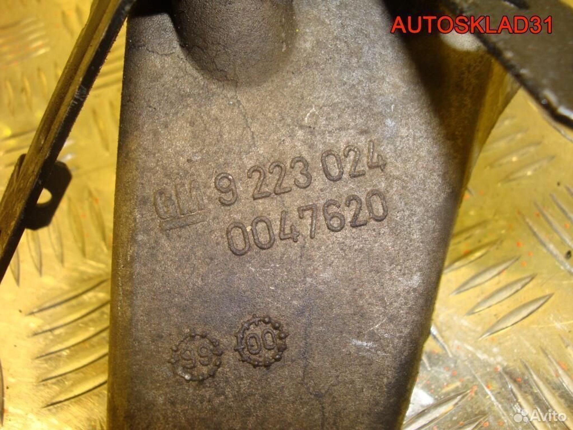 Кронштейн генератора Opel Vectra B 9223024, 600 рублей, Дубовое