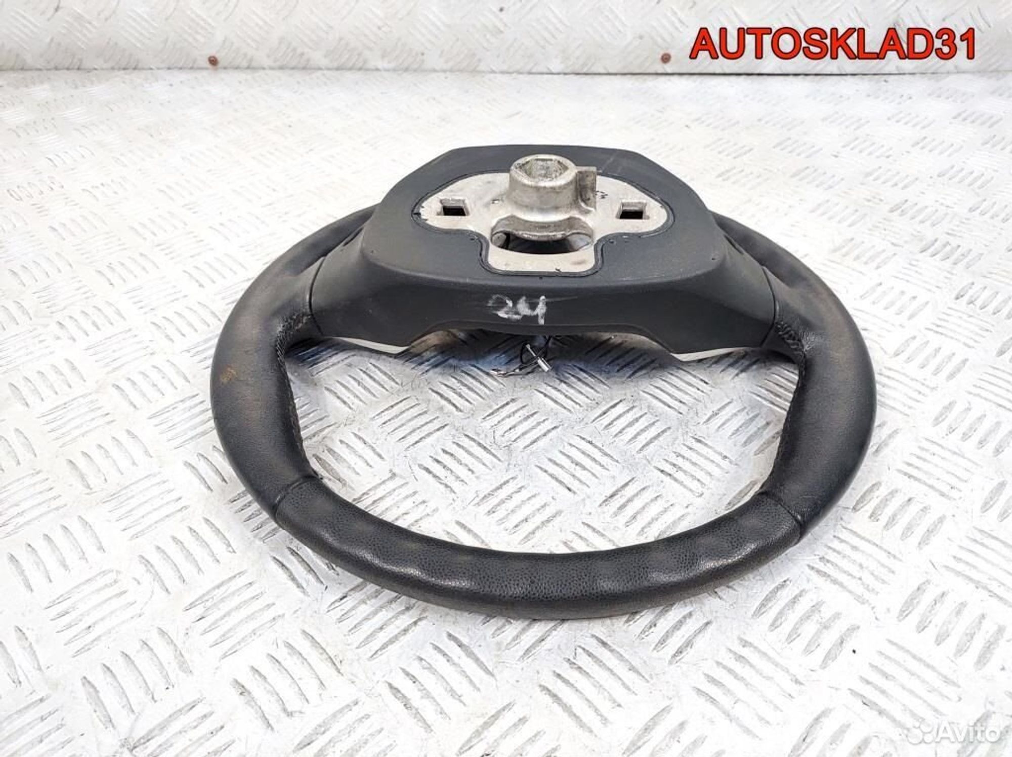 Рулевое колесо кожа Ford Fiesta 8A613600EF38C5, 3600 рублей, Дубовое