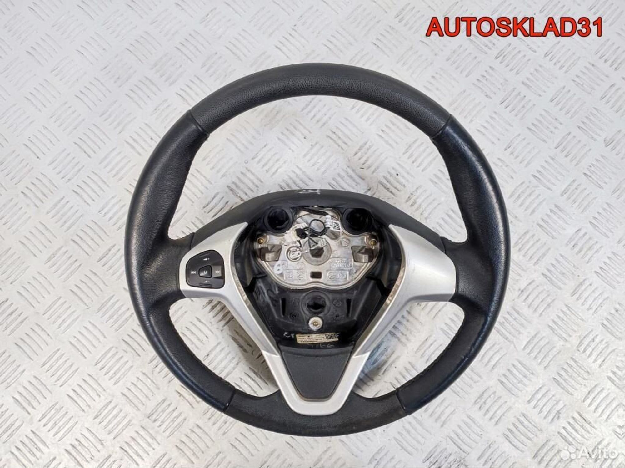 Рулевое колесо кожа Ford Fiesta 8A613600EF38C5, 3600 рублей, Дубовое