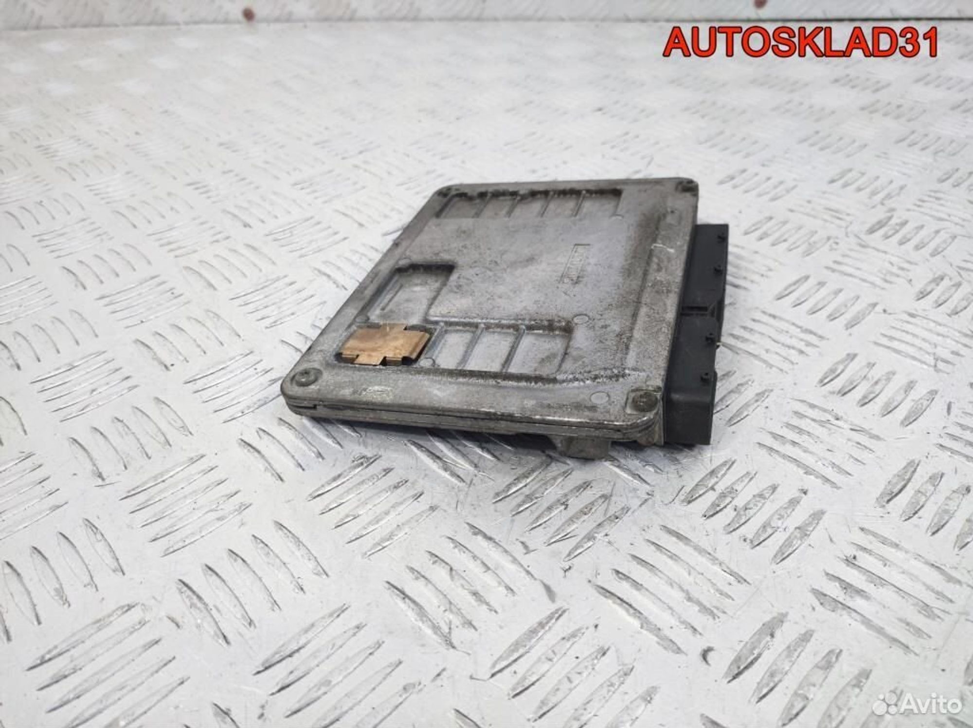 Блок эбу Volkswagen Polo 1,2 AZQ 03E906033 Бензин, 1000 рублей, Дубовое