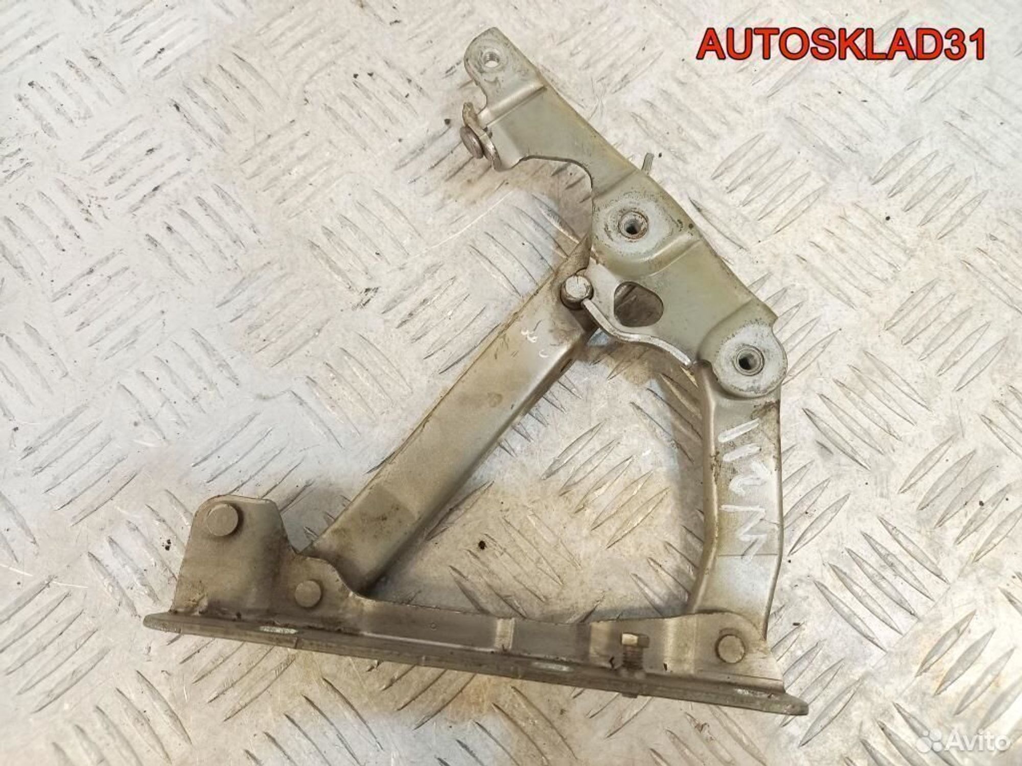 Петля капота левая Mercedes Benz W211 A2118800128, 1100 рублей, Дубовое