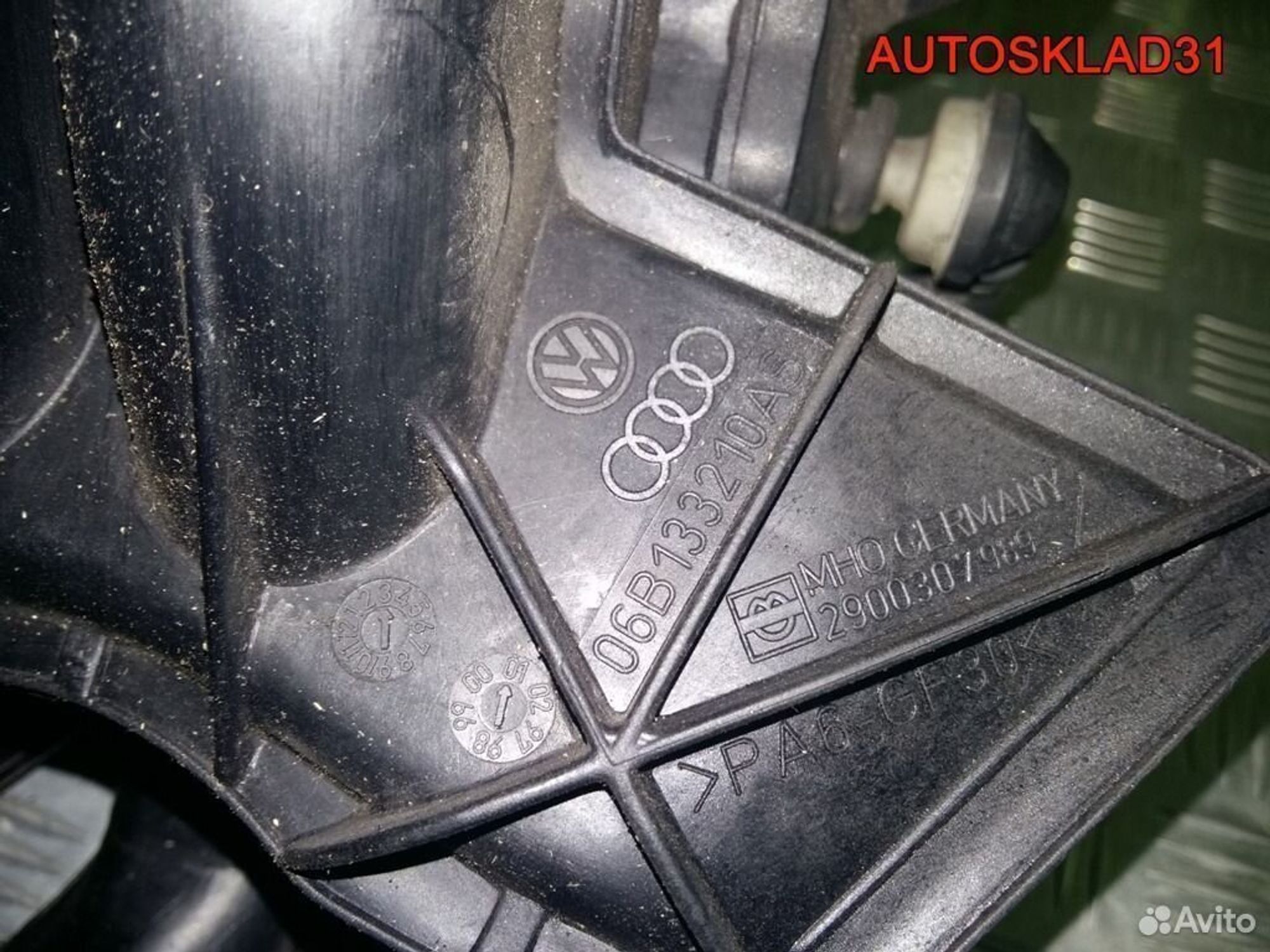 Коллектор впускной VW Passat B5+ 06B133210AS, 2200 рублей, Дубовое
