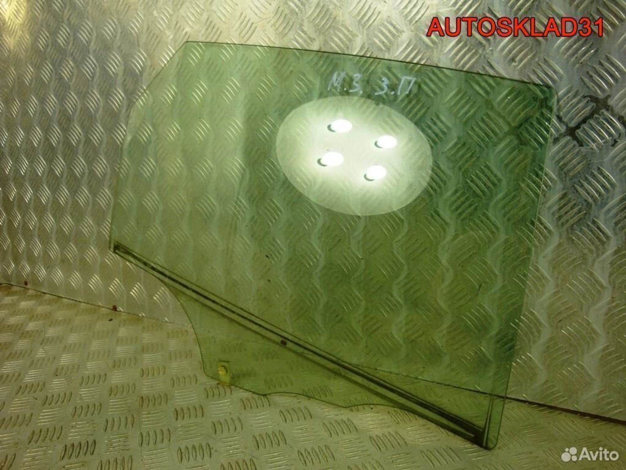 Стекло двери задней правой Mazda 3 BK BP4K72511A, 1200 рублей, Дубовое