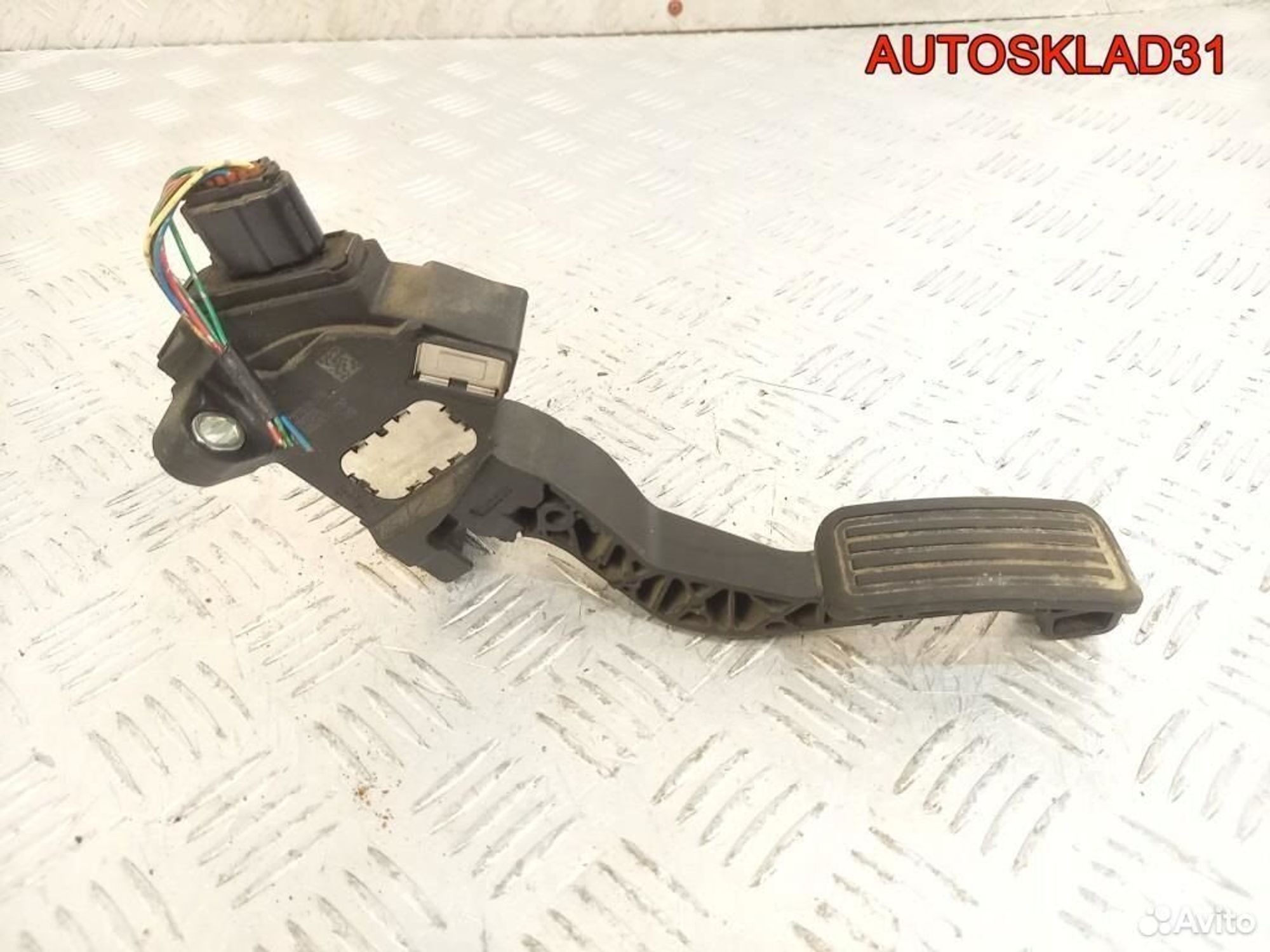 Педаль газа МКПП Toyota Yaris 781100D010, 1700 рублей, Дубовое