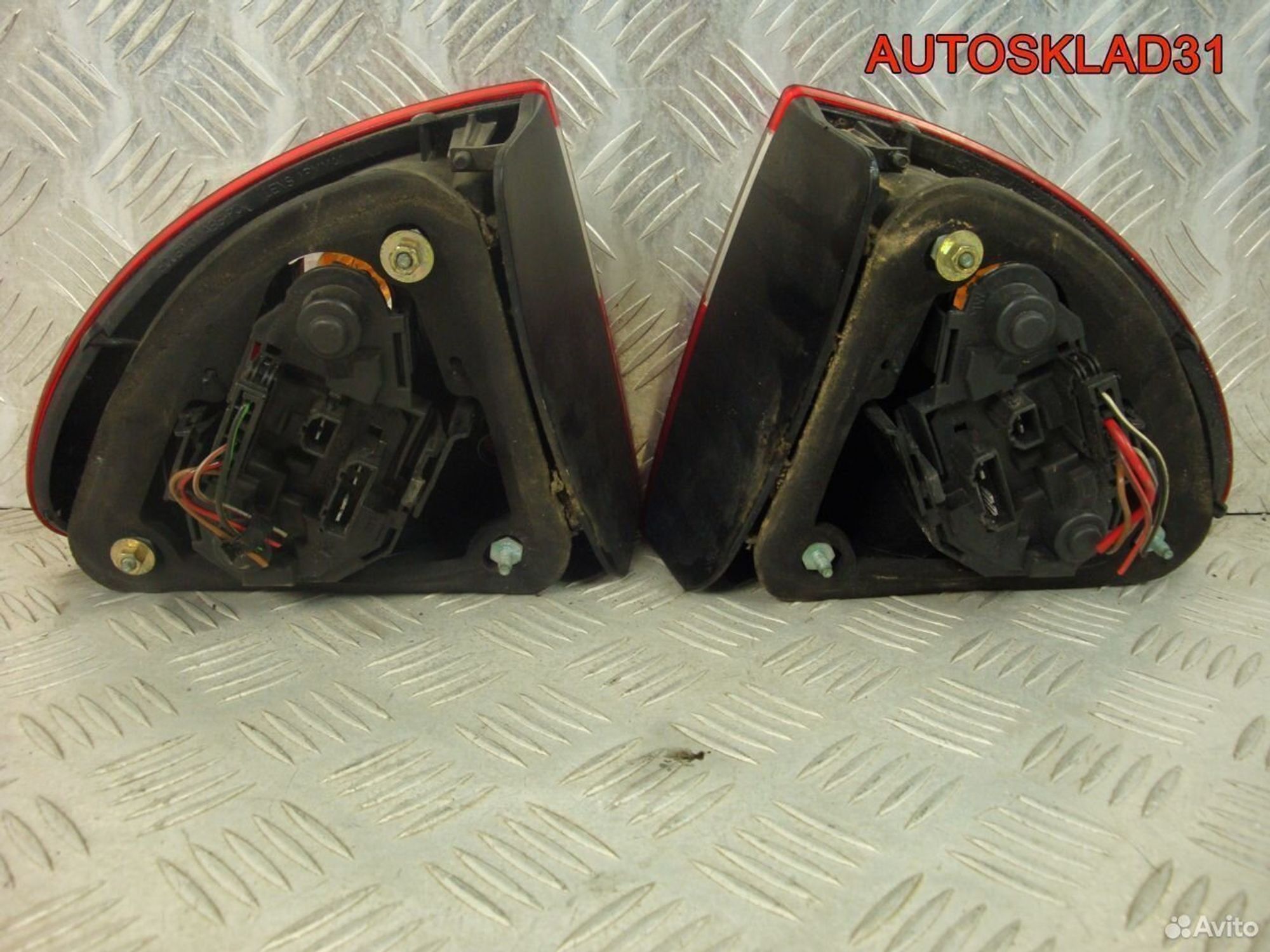 Фонарь задний наружный Seat Leon 1м6945095а, 2100 рублей, Дубовое