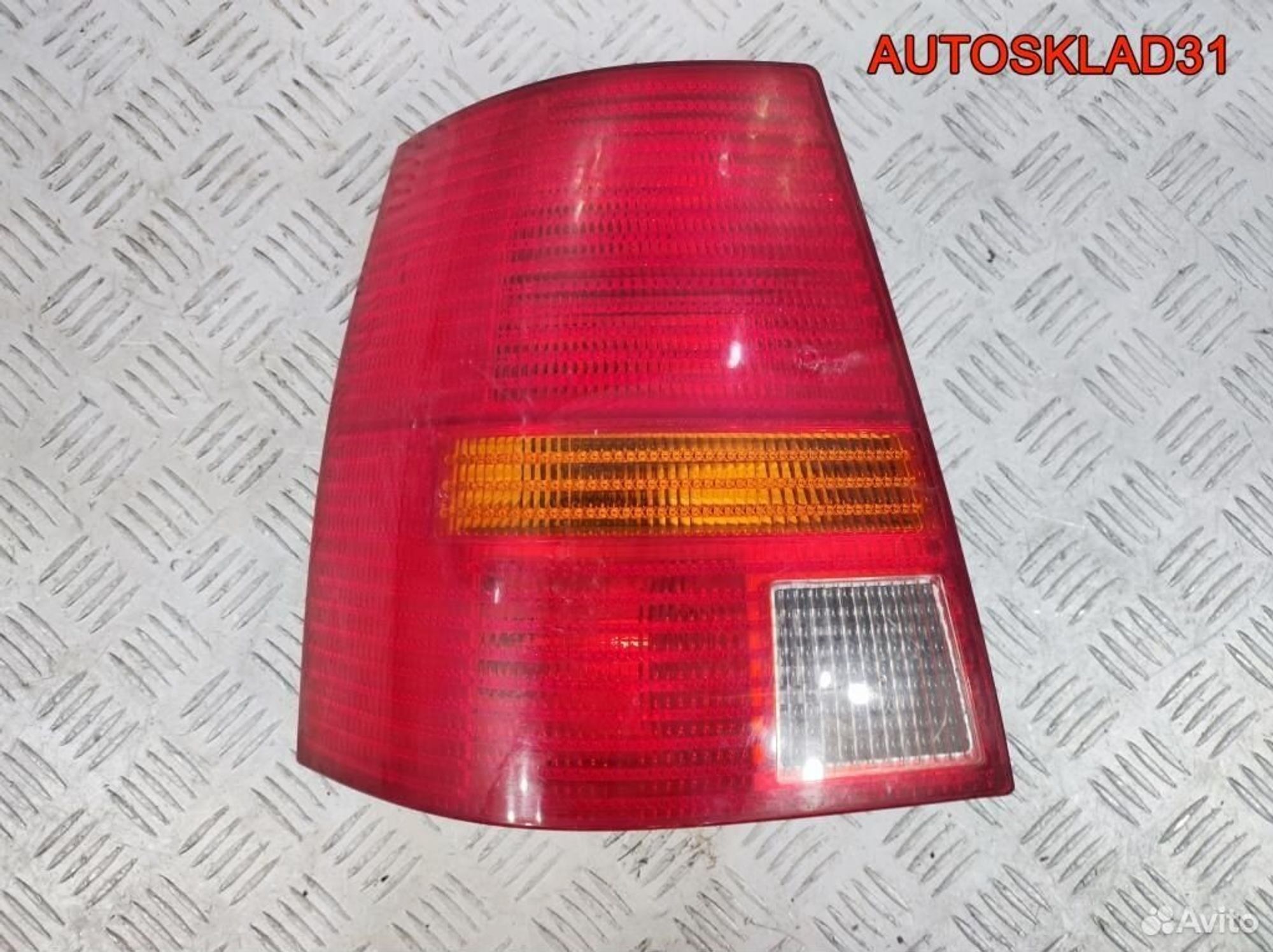 Фонарь задний левый Volkswagen Golf 4 1J9945075P, 2600 рублей, Дубовое