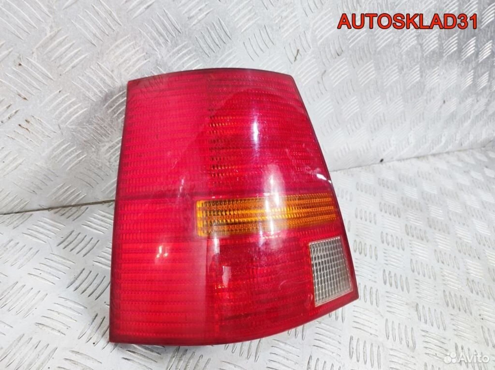 Фонарь задний левый Volkswagen Golf 4 1J9945075P, 2600 рублей, Дубовое