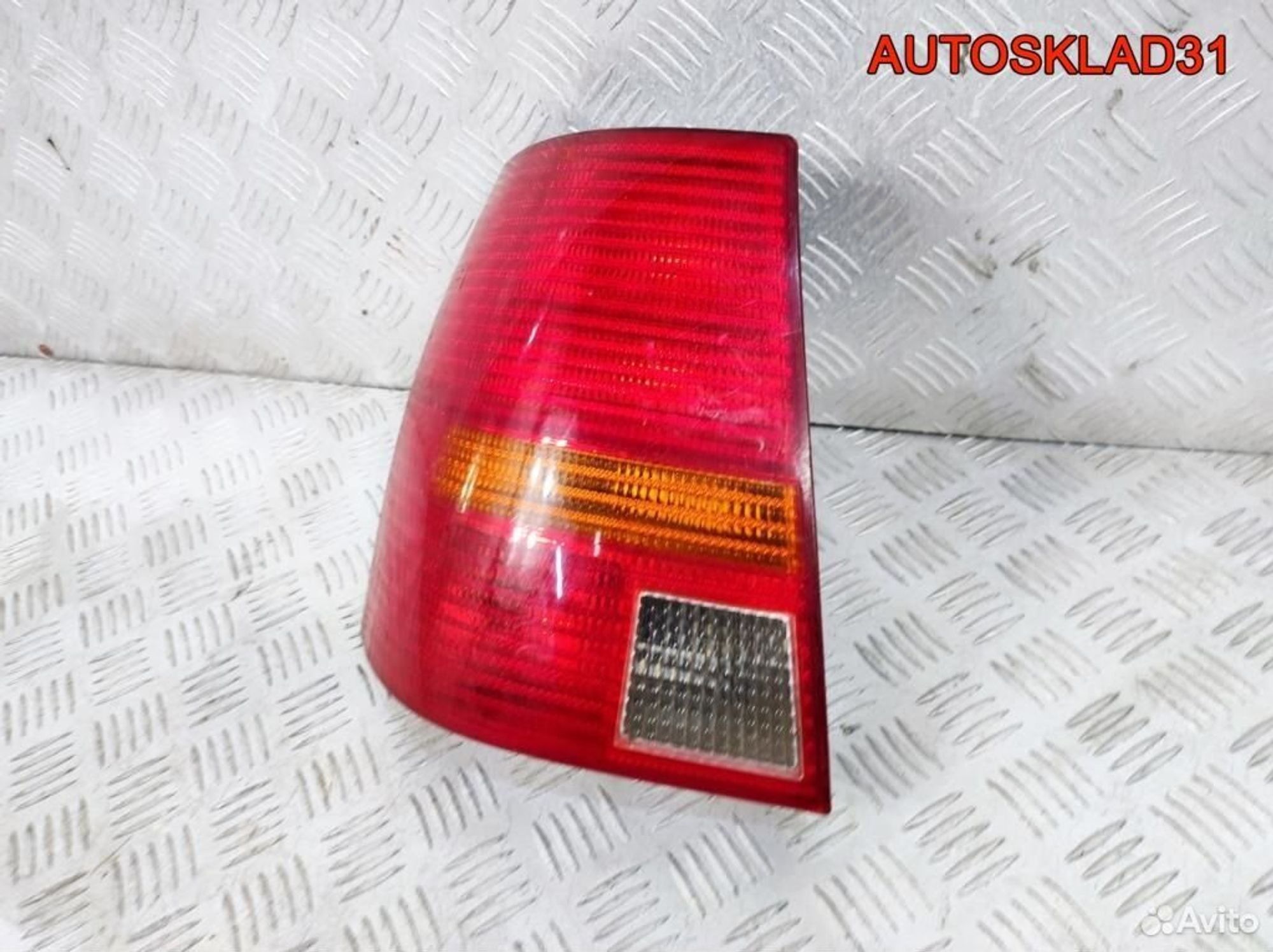 Фонарь задний левый Volkswagen Golf 4 1J9945075P, 2600 рублей, Дубовое