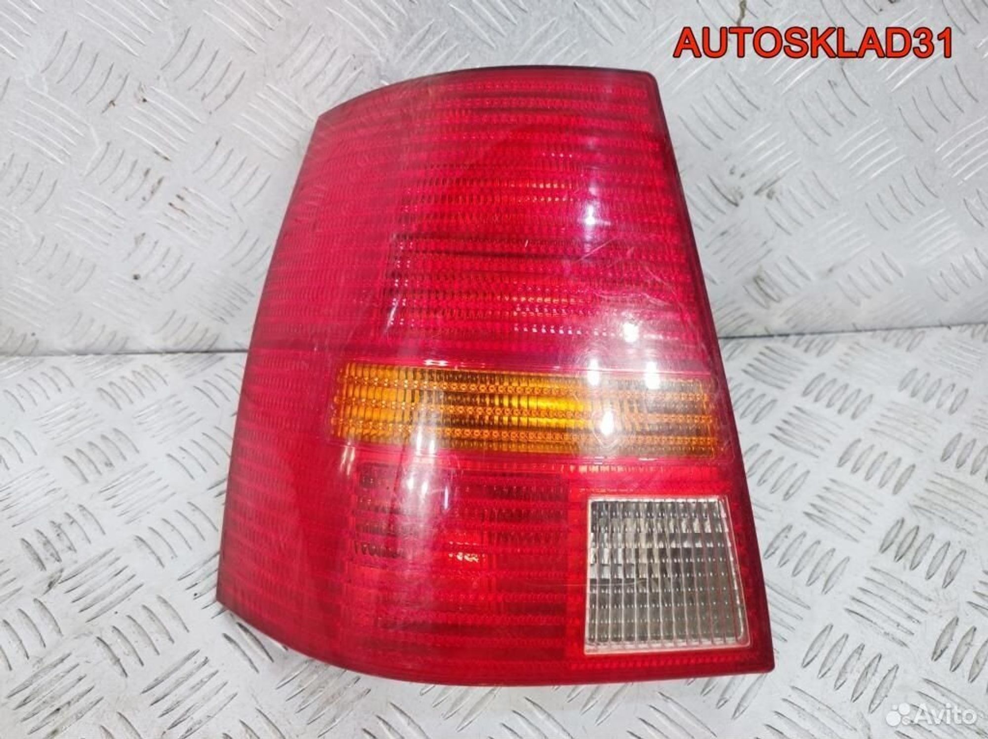 Фонарь задний левый Volkswagen Golf 4 1J9945075P, 2600 рублей, Дубовое