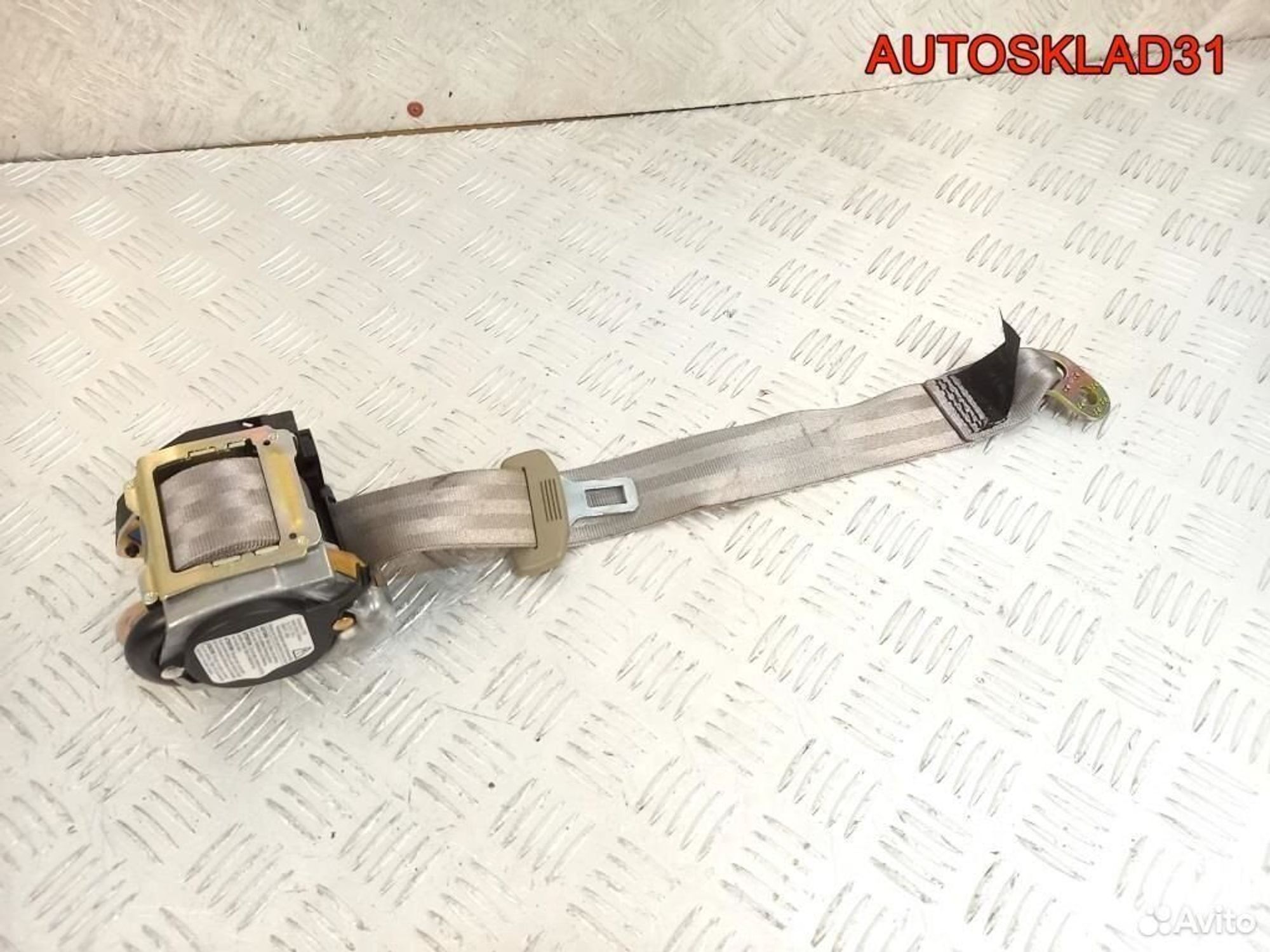 Ремень безопасности задний центральный Audi A8 D3, 1100 рублей, Дубовое